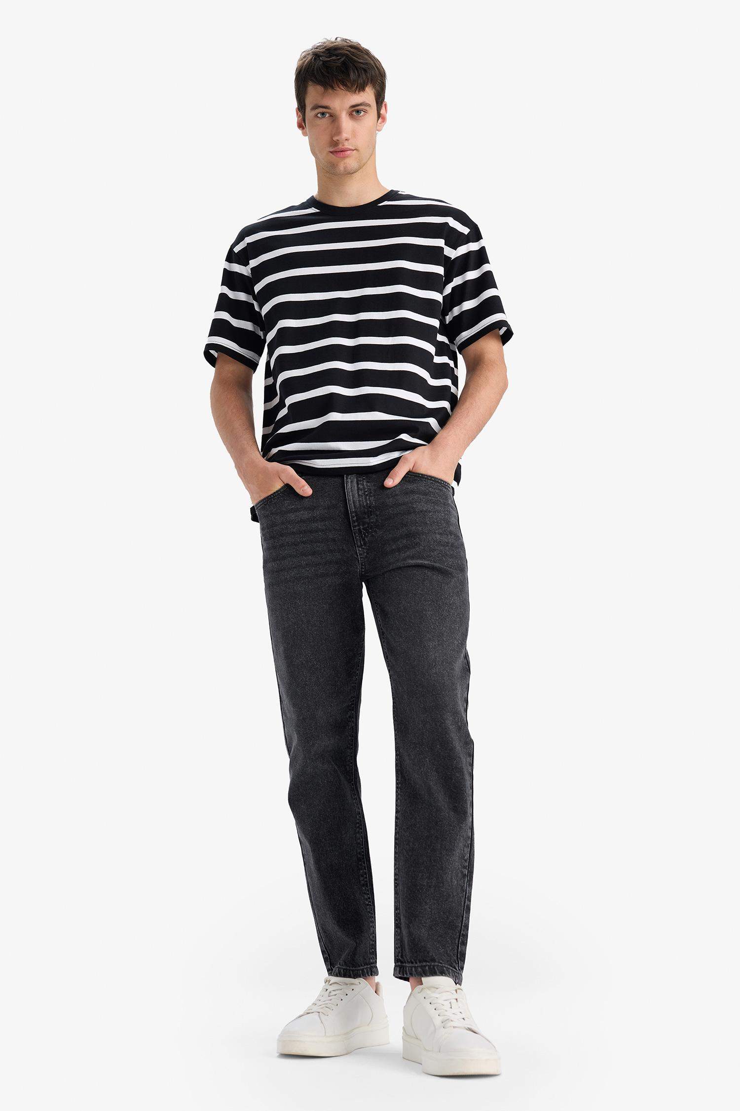 90's Slim Fit Skinny Leg Jeans