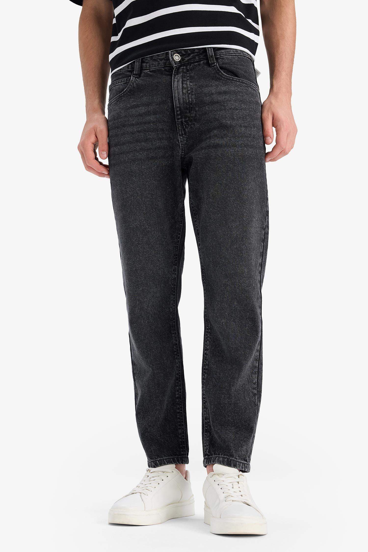 90's Slim Fit Skinny Leg Jeans