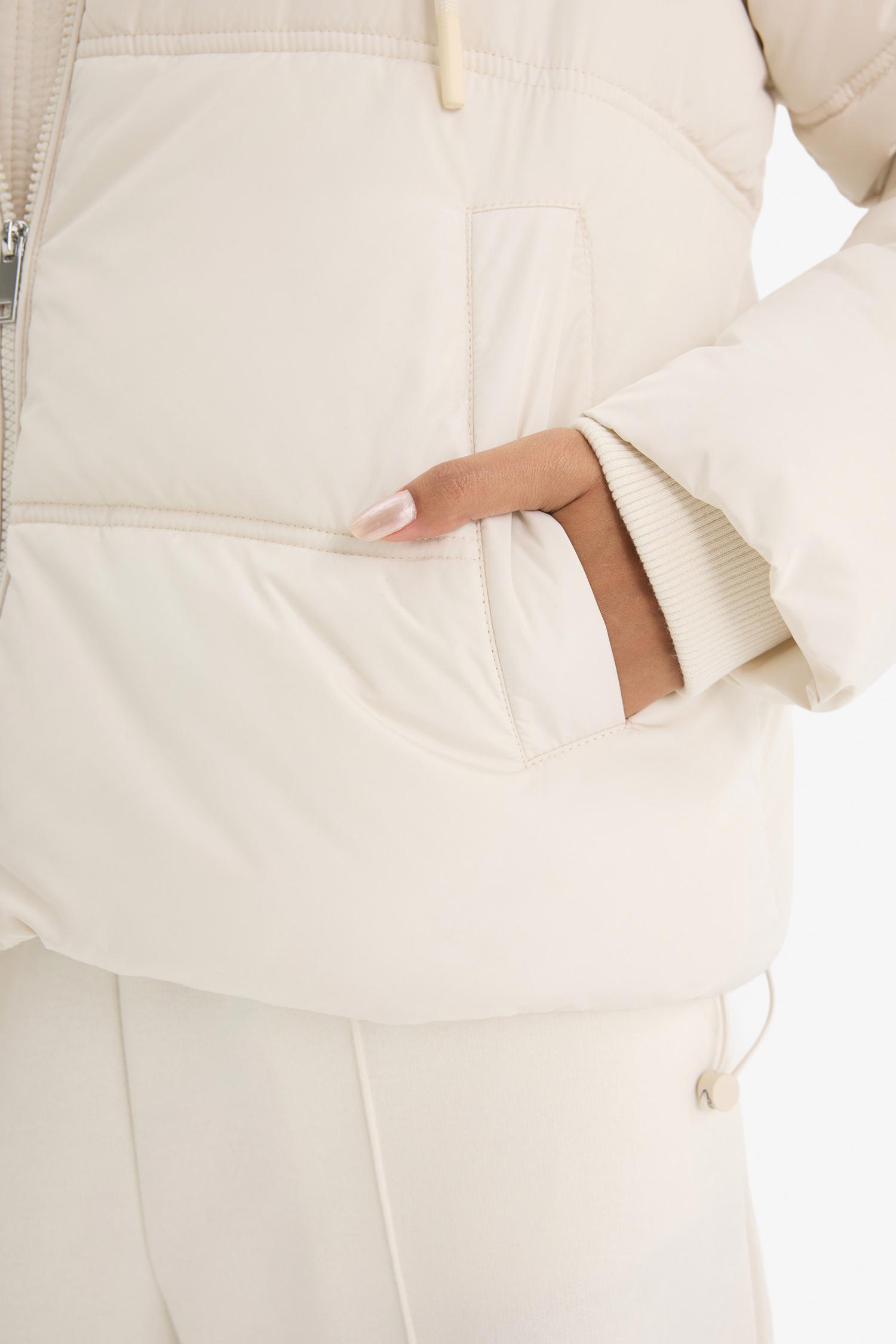 DeFacto Su İtici Regular Fit Kapüşonlu Fermuarlı Şişme Mont görsel 5