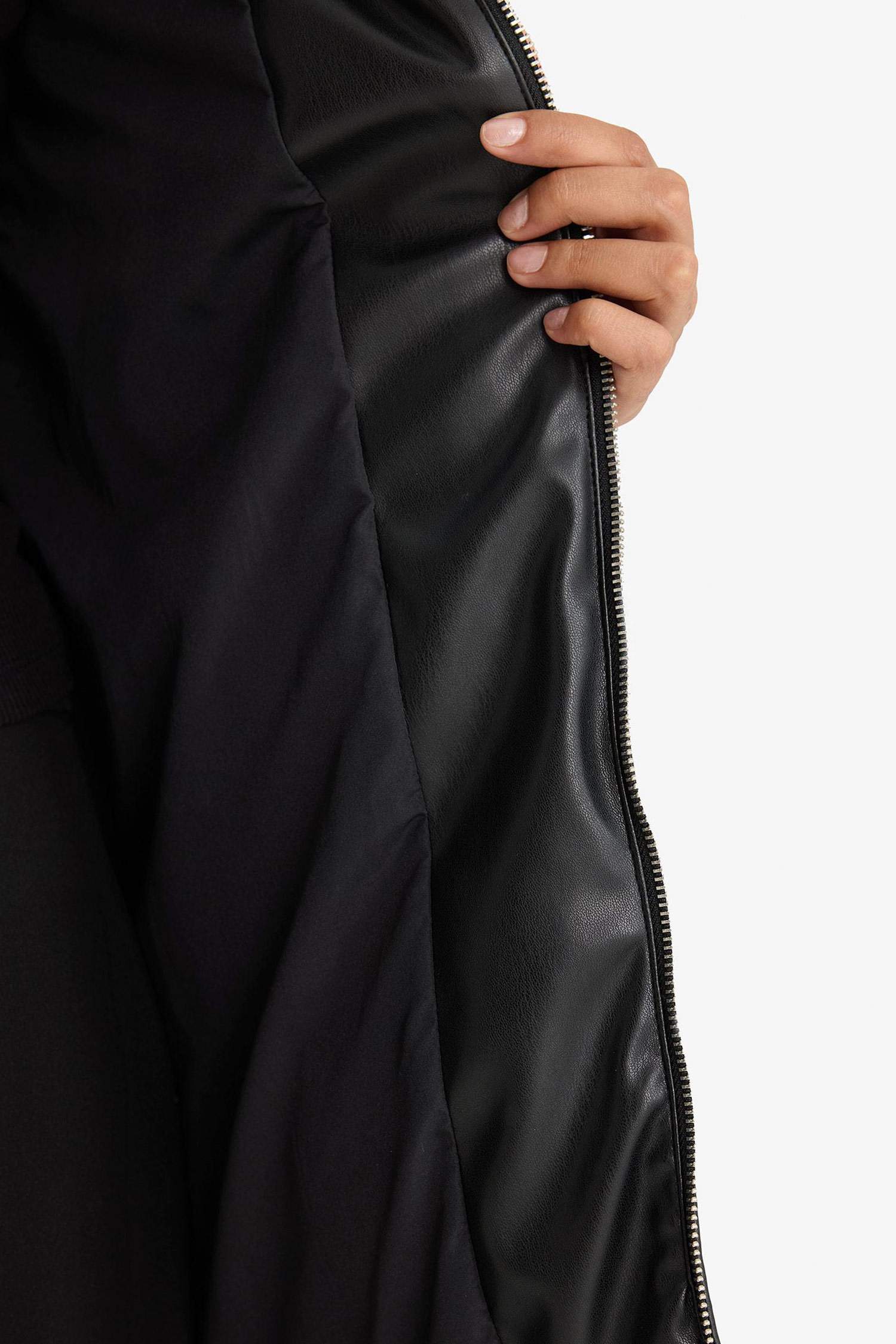 Regular Fit Hooded Zippered Puffer Jacket