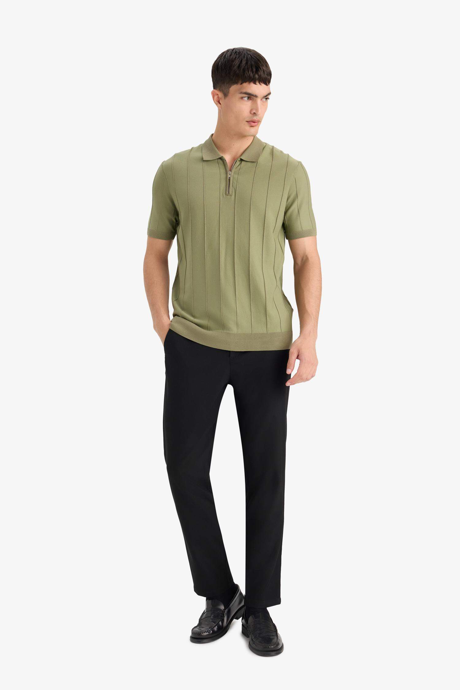 T-shirt Polo zippé en tricot à manches courtes Coupe standard