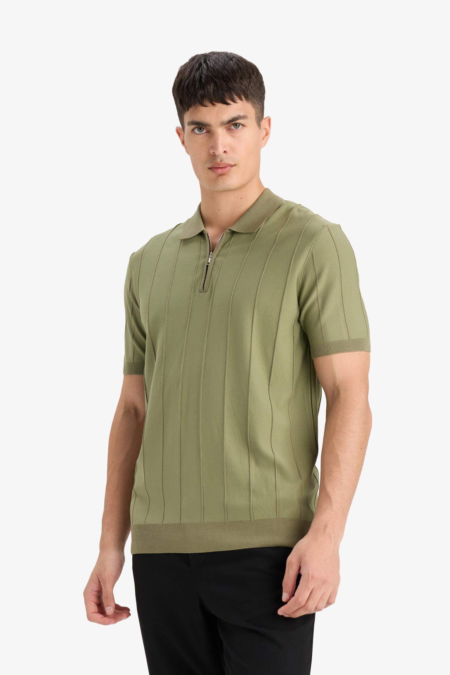 T-shirt Polo zippé en tricot à manches courtes Coupe standard