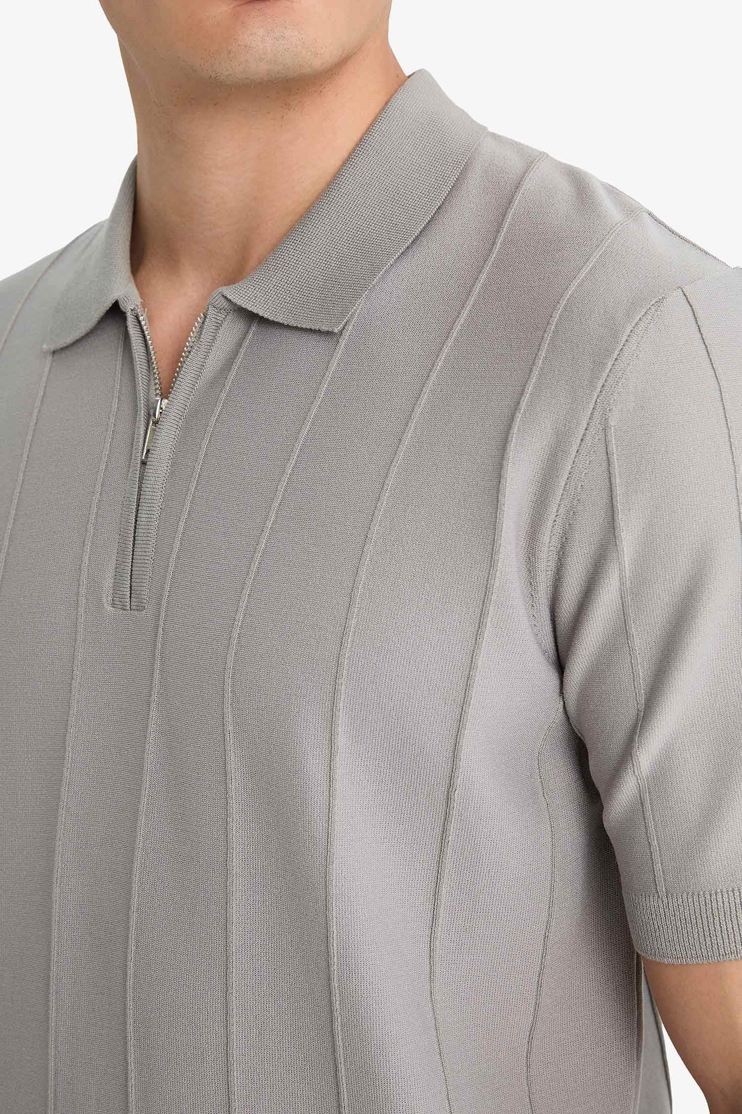 Standart Fit Polo Yaka Yarım Fermuarlı Triko Kısa Kollu Tişört