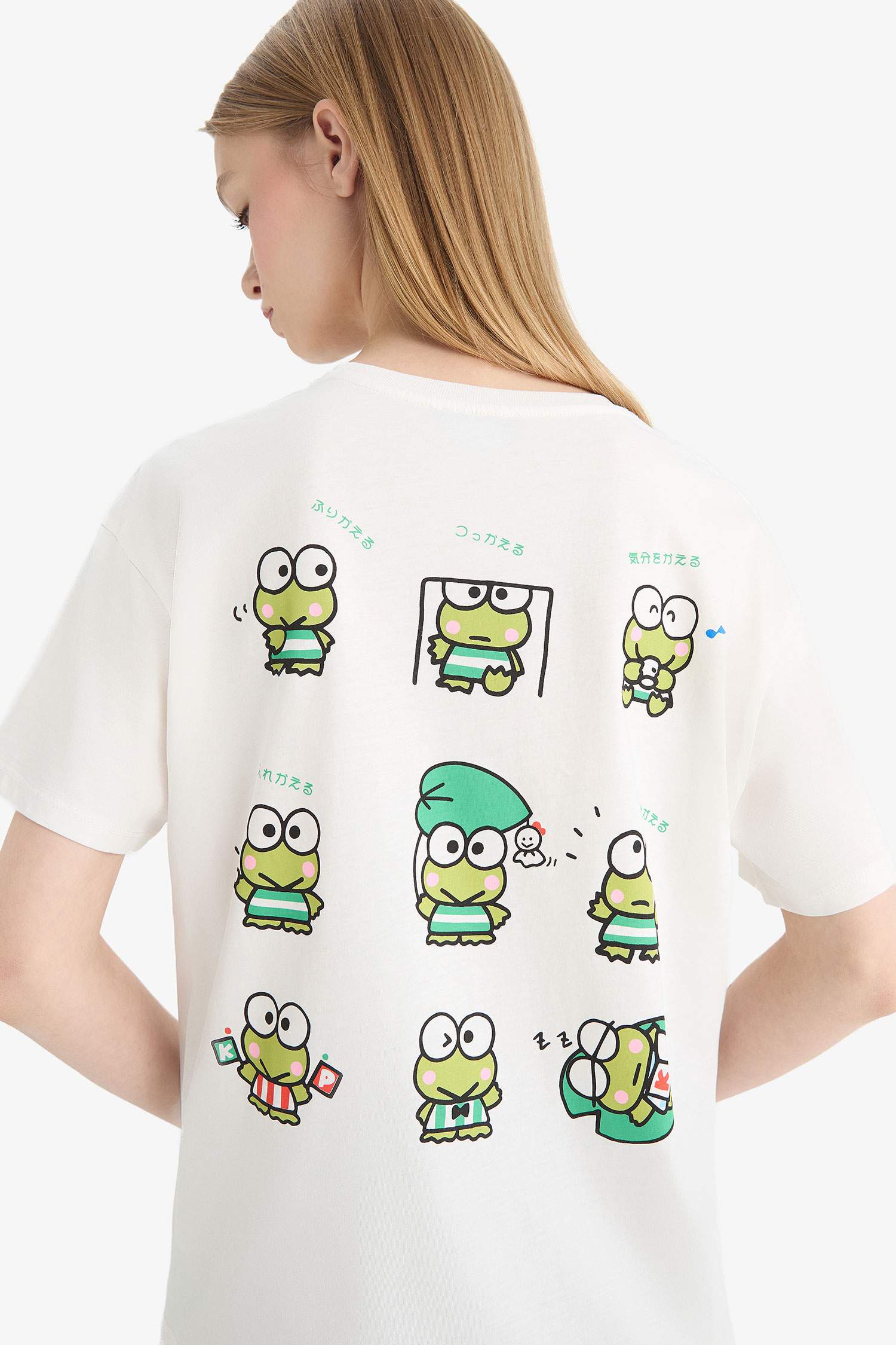 Hello Kitty Oversize Wide Pattern Printed T-Shirt