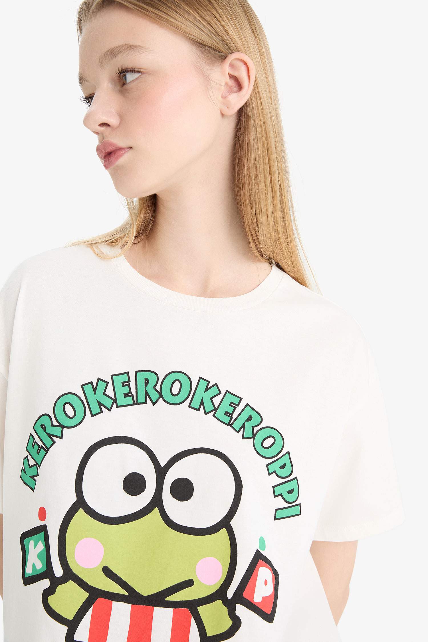 Hello Kitty Oversize Wide Pattern Printed T-Shirt