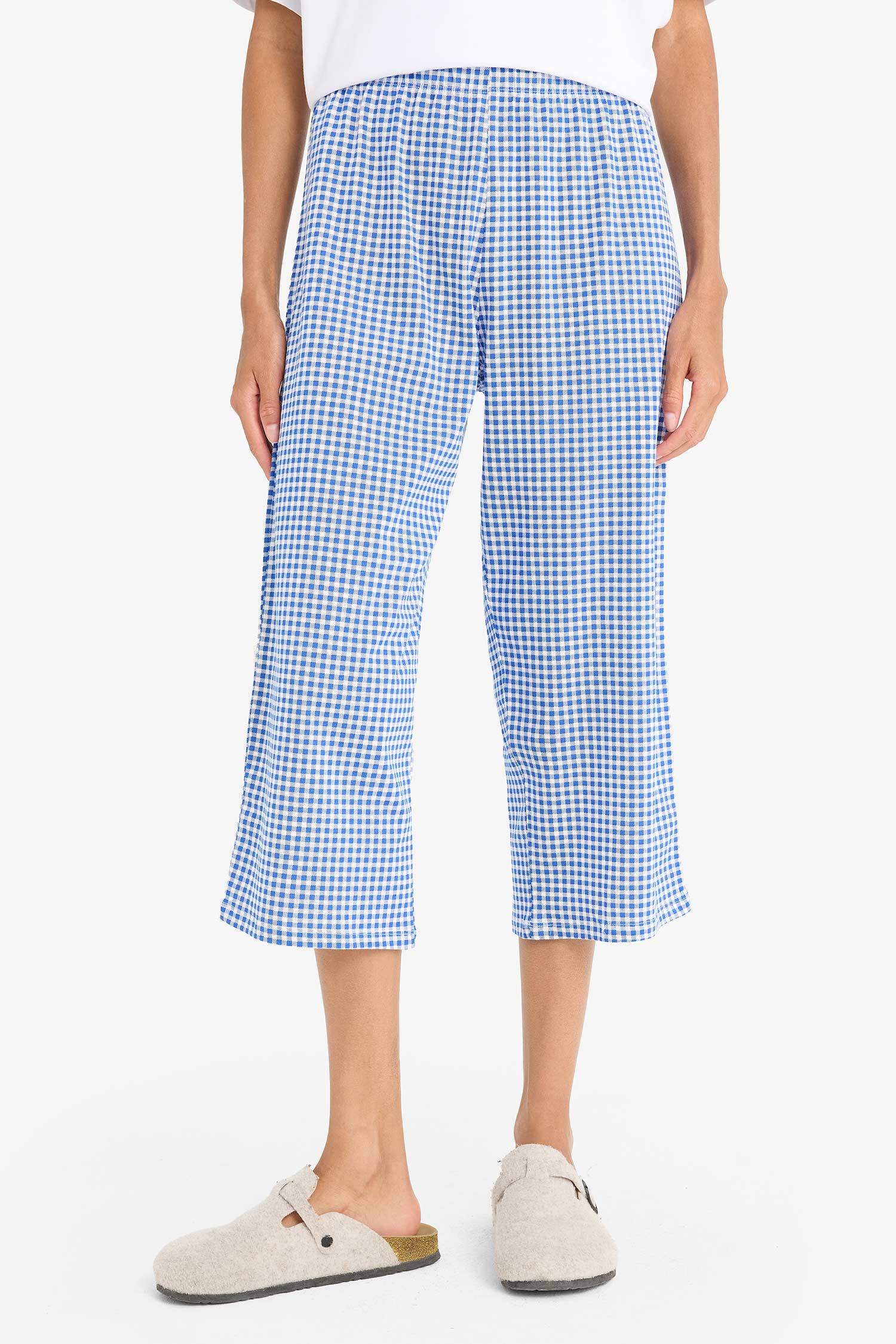 سيت بجامة تيشيرت و شورت كابري قصة عادية من Fall in Love - قطعتين