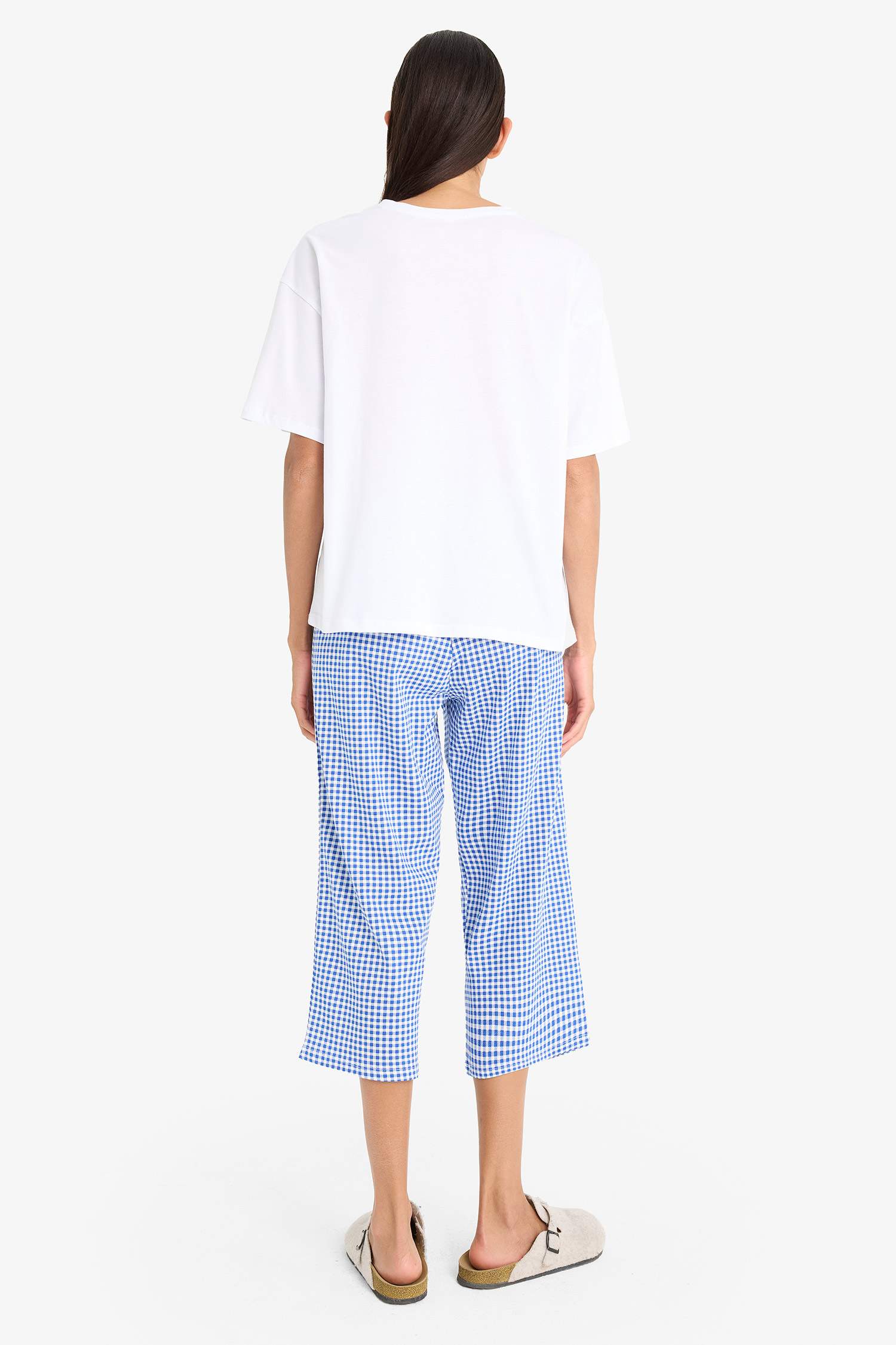 سيت بجامة تيشيرت و شورت كابري قصة عادية من Fall in Love - قطعتين