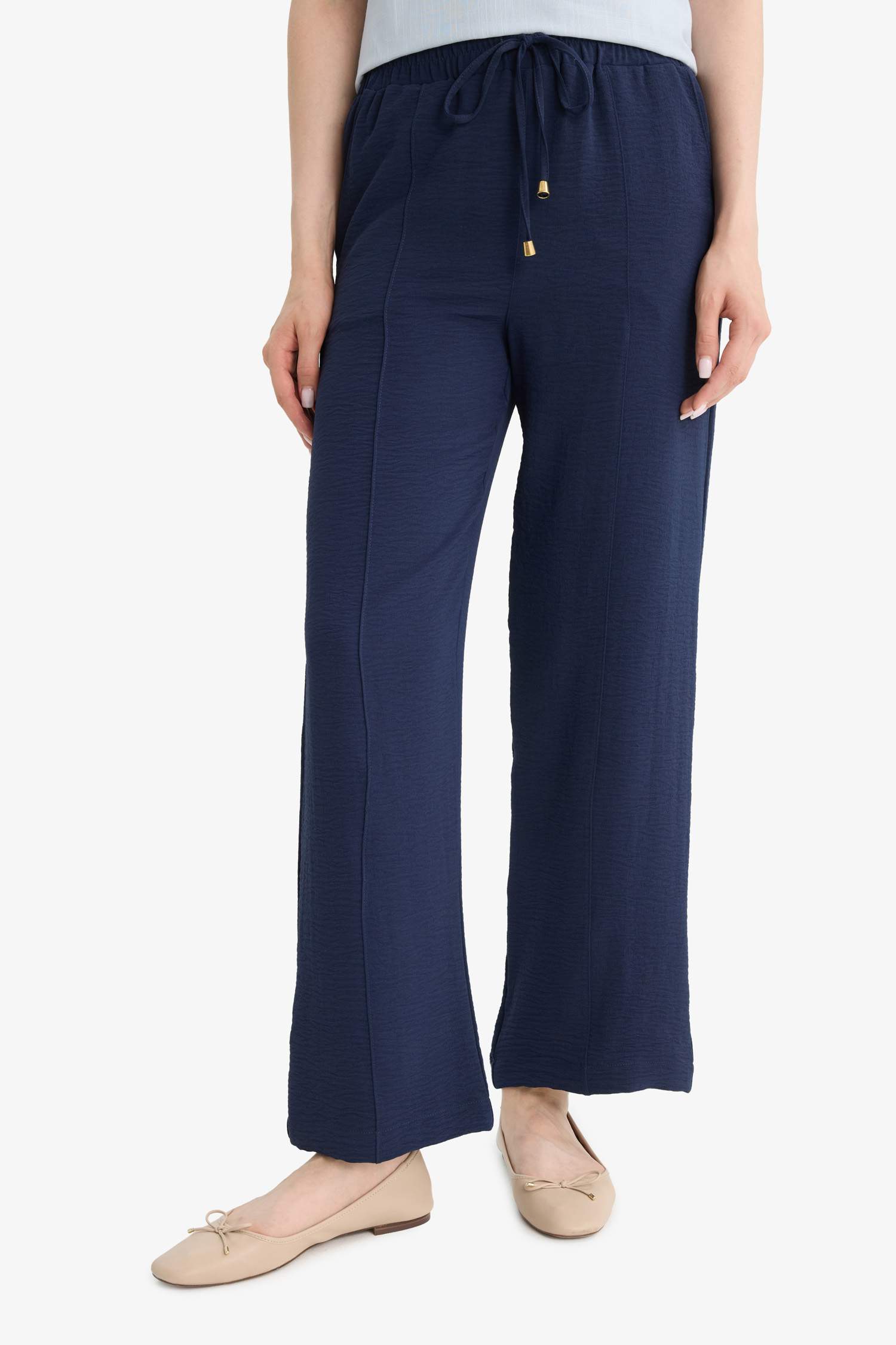 بنطلون ايروبين قصة عادية برجل عادية