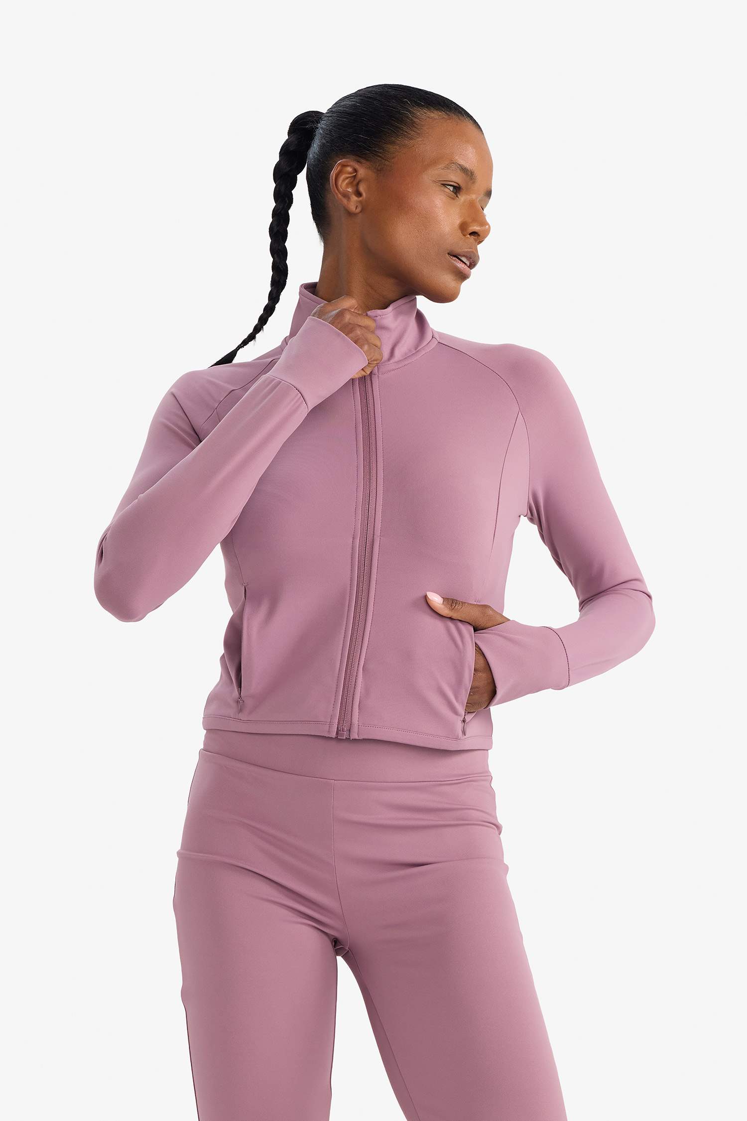 جاكيت سليم فيت بياخة عالية بجيب وبطانة ناعمة