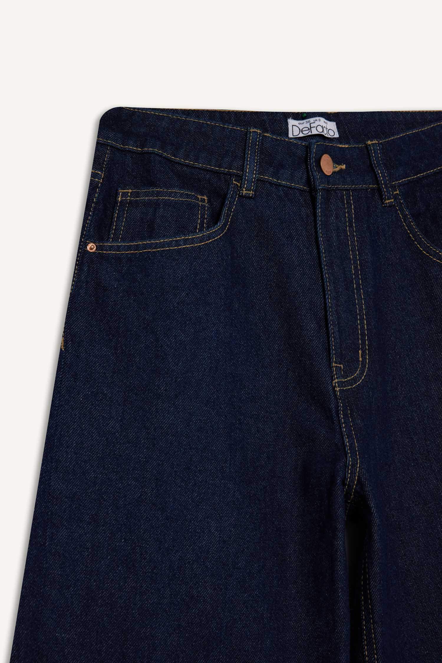 Джинсы Straight Wide с высокой талией, прямыми и стандартными штанинами