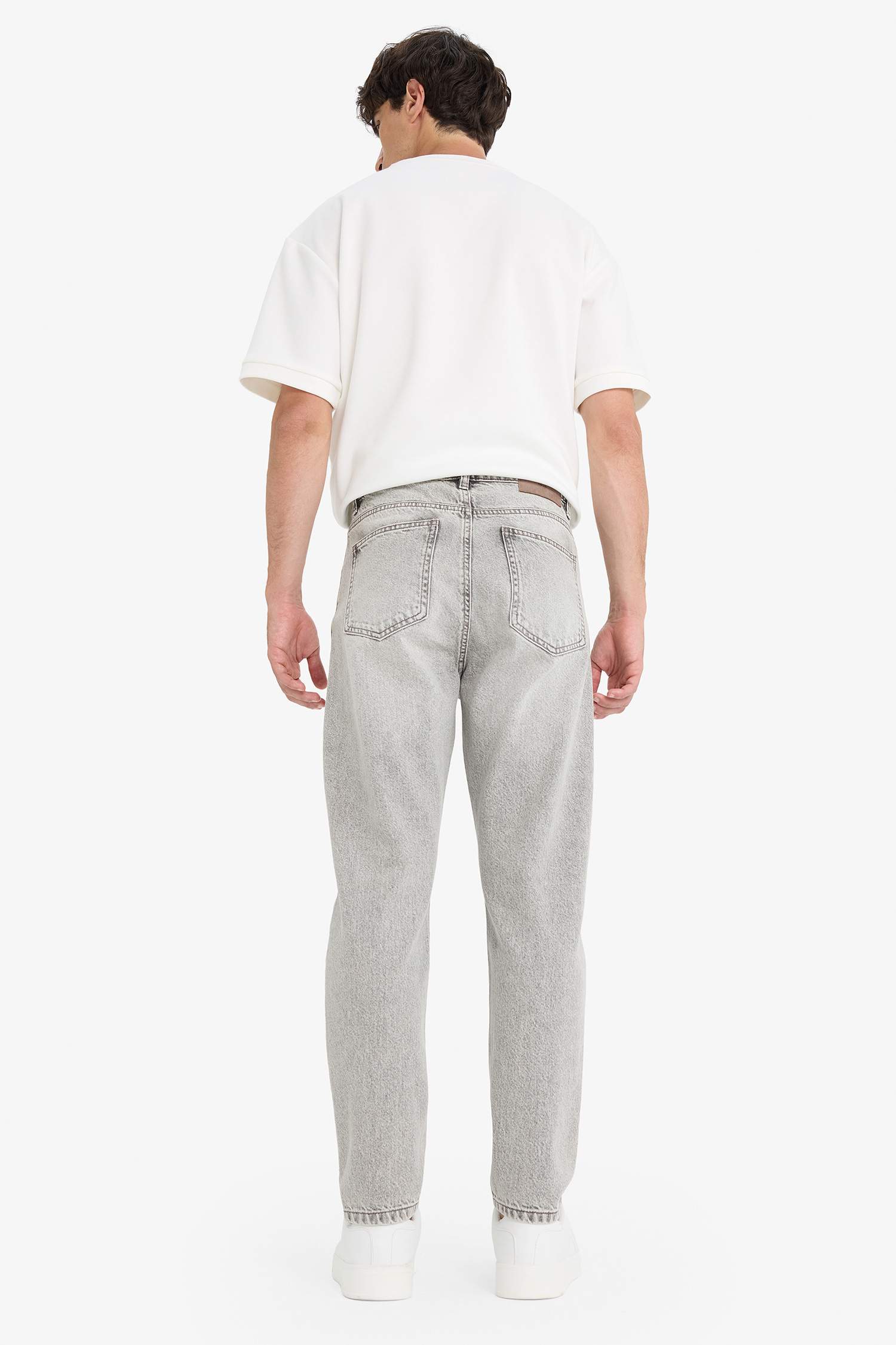 Джинсы 90-х узкая посадка с узкими штанинами