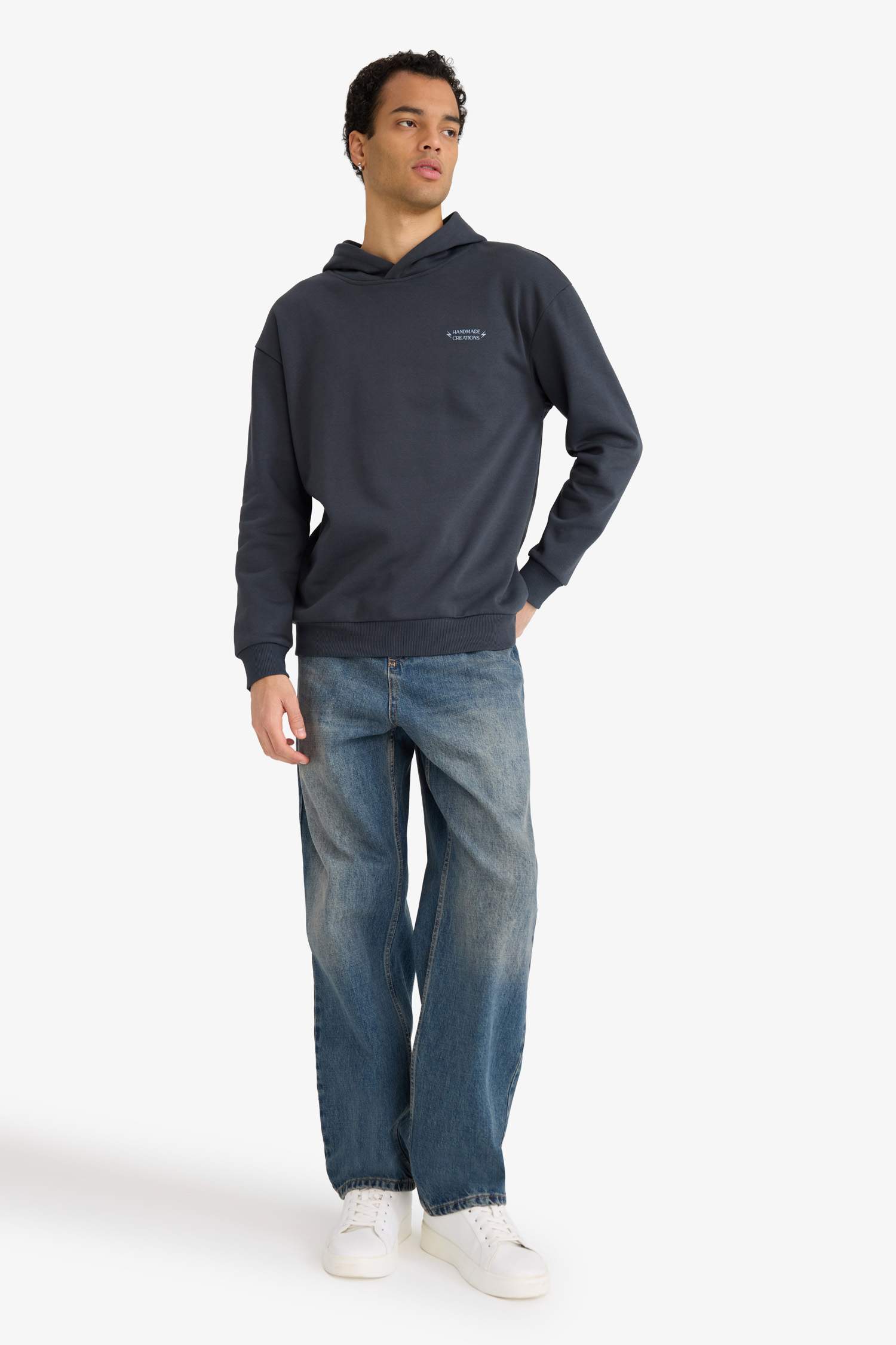 Boxy Fit Printed Long Sleeve Sweatshirt