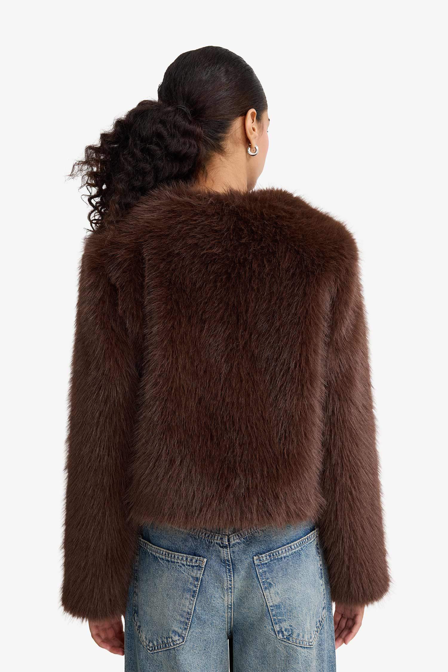 Regular Fit Kısa Suni Kürk