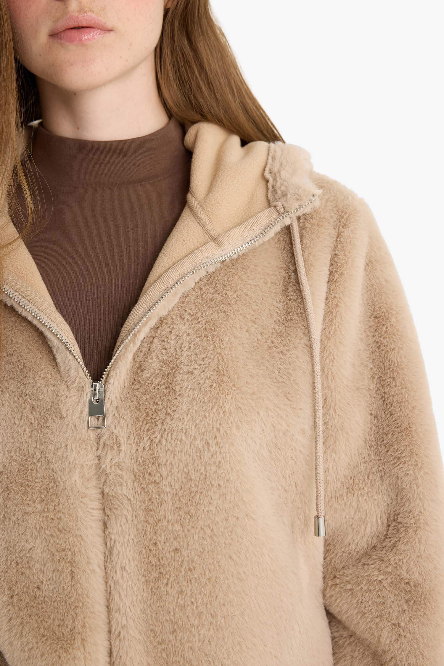 Regular Fit Polar Astarlı Kapüşonlu Fermuarlı Suni Kürk