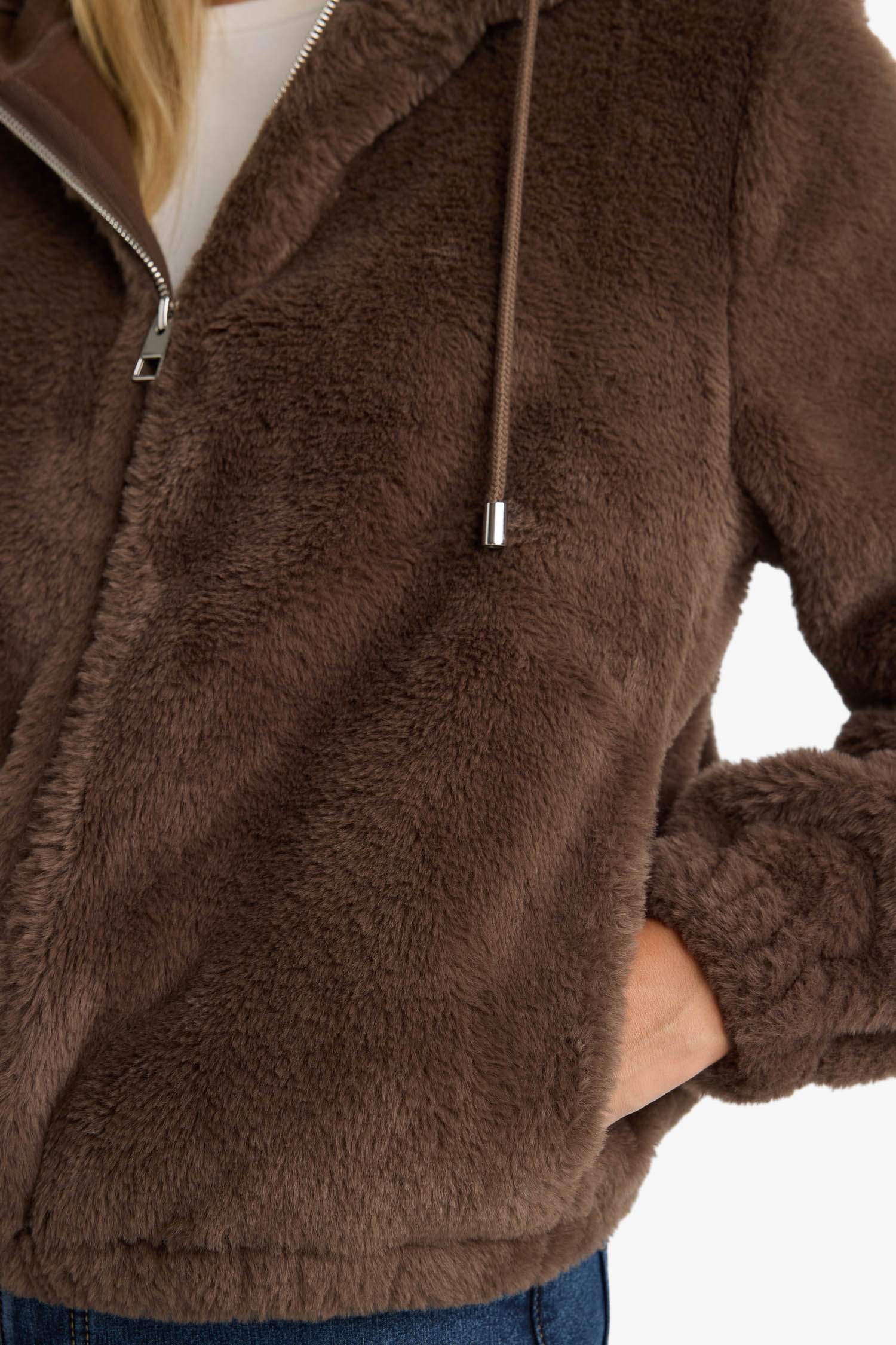 Regular Fit Polar Astarlı Kapüşonlu Fermuarlı Suni Kürk