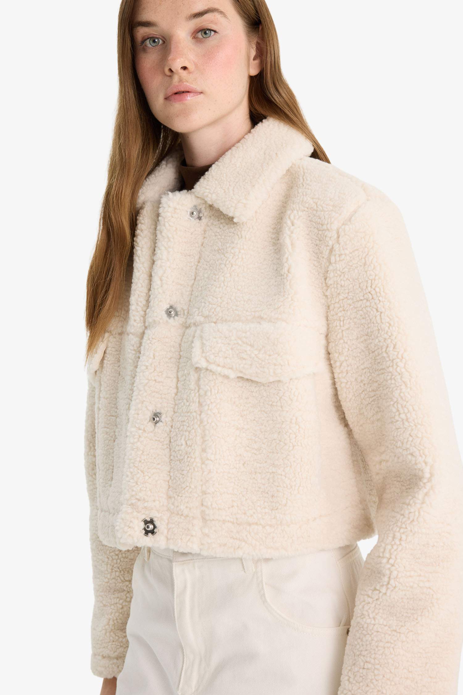 جاكيت فرو صناعي قصة عادية