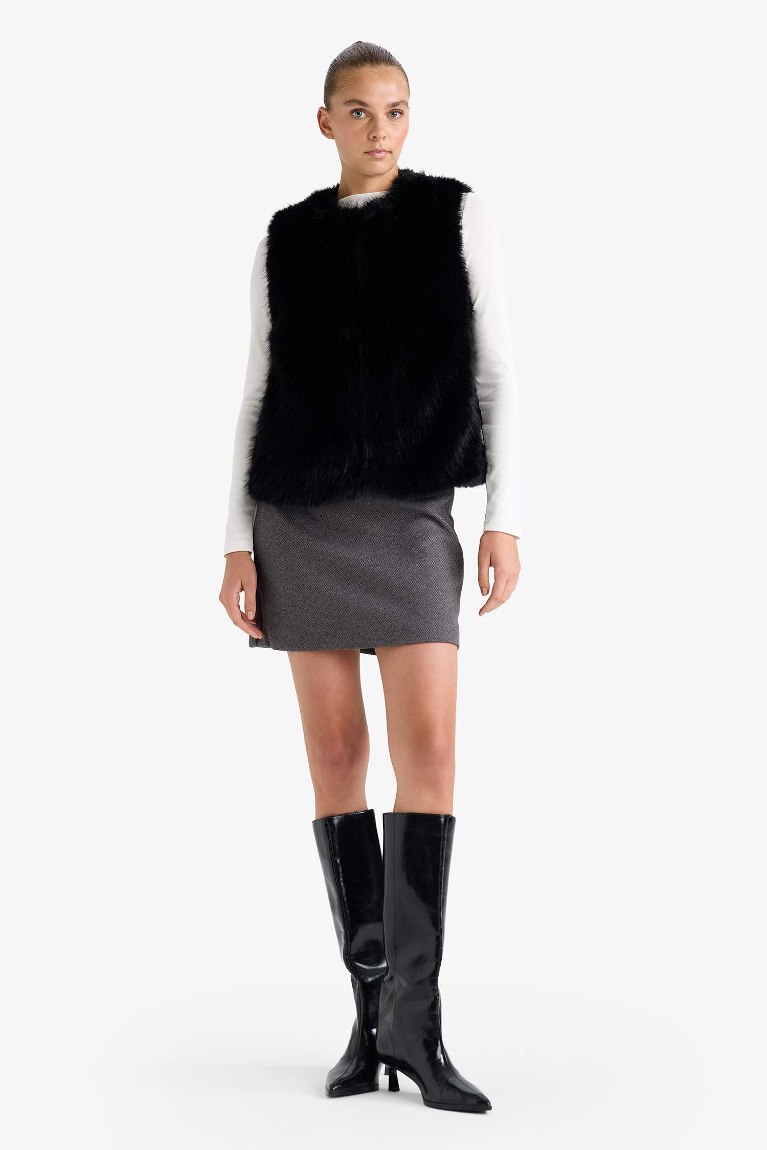 يلك فرو صناعي قصة عادية