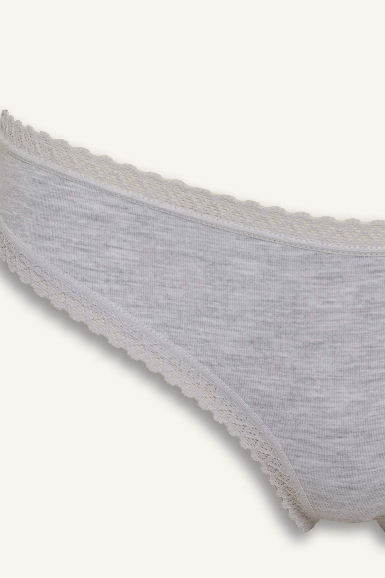 Dantel Detaylı 3'lü Brazilian Külot-Fall in Love