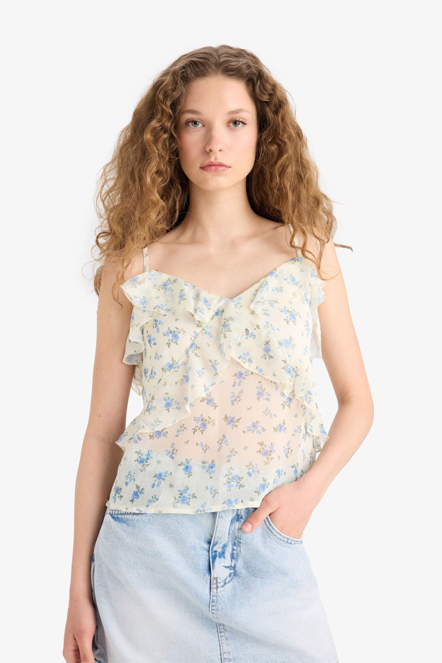 Regular Fit V Yaka Çiçekli Şifon Askılı Bluz