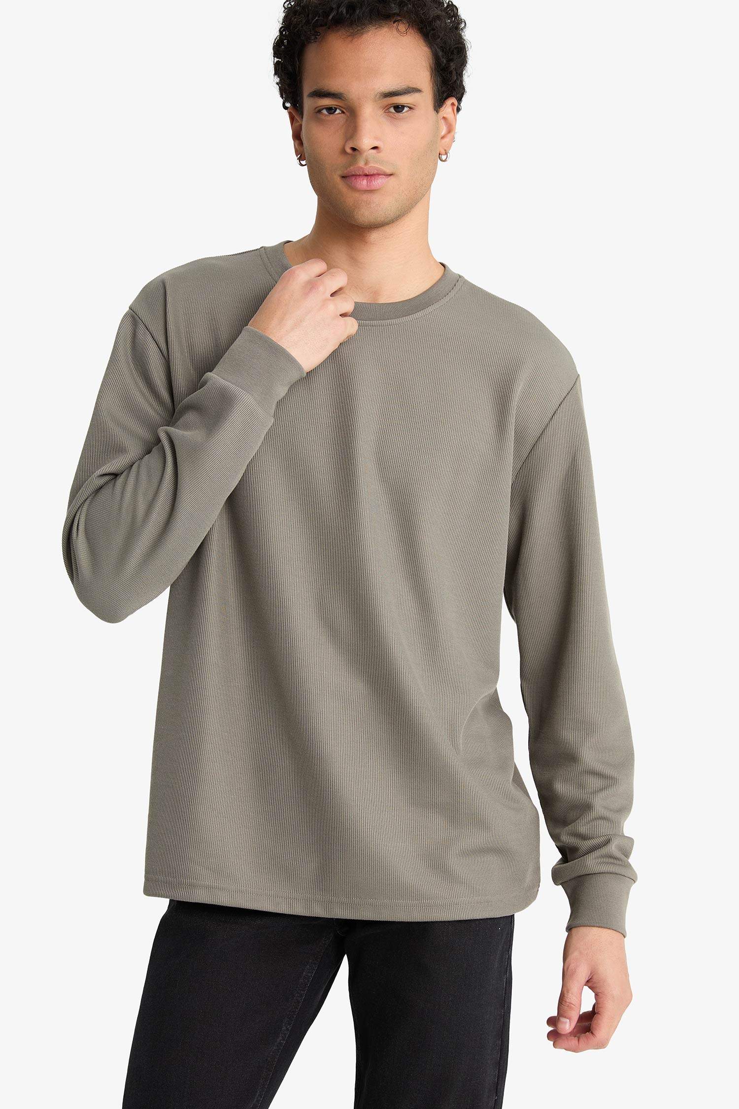 Regular Fit Crew Neck Long Sleeve Body