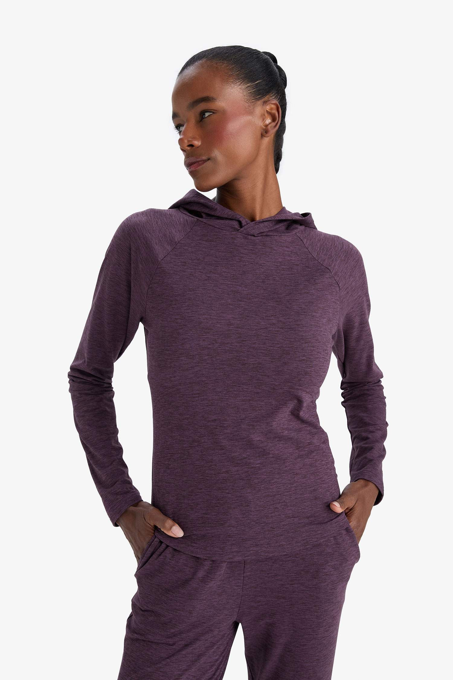 بلوزة رياضية بغطاء للرأس بأكمام طويلة قصة عادية من DeFactoFit