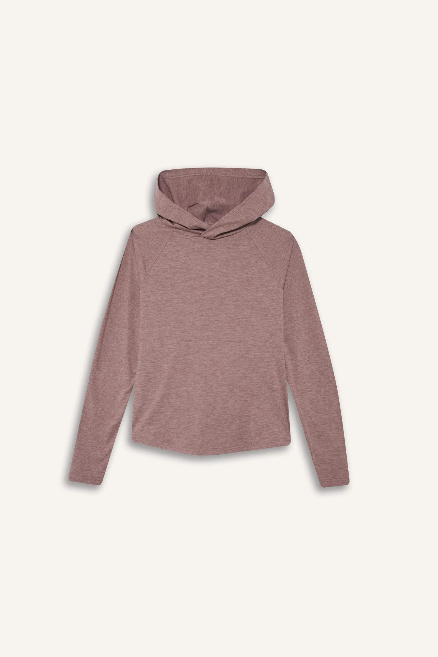 Спортивная футболка с капюшоном и длинным рукавом