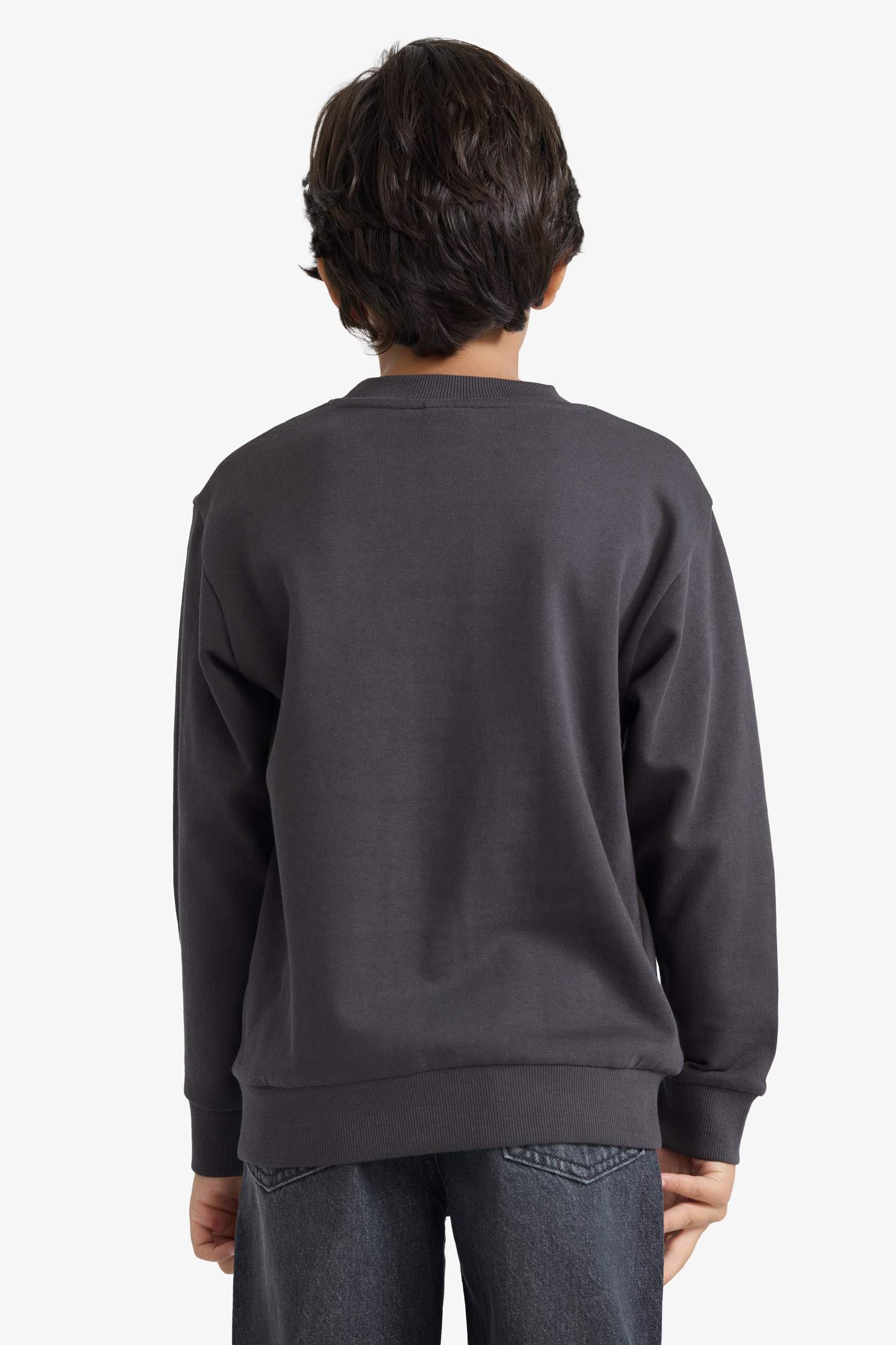 سويت شيرت ولادي بيزك سادة قصة عادية بياخة مستديرة