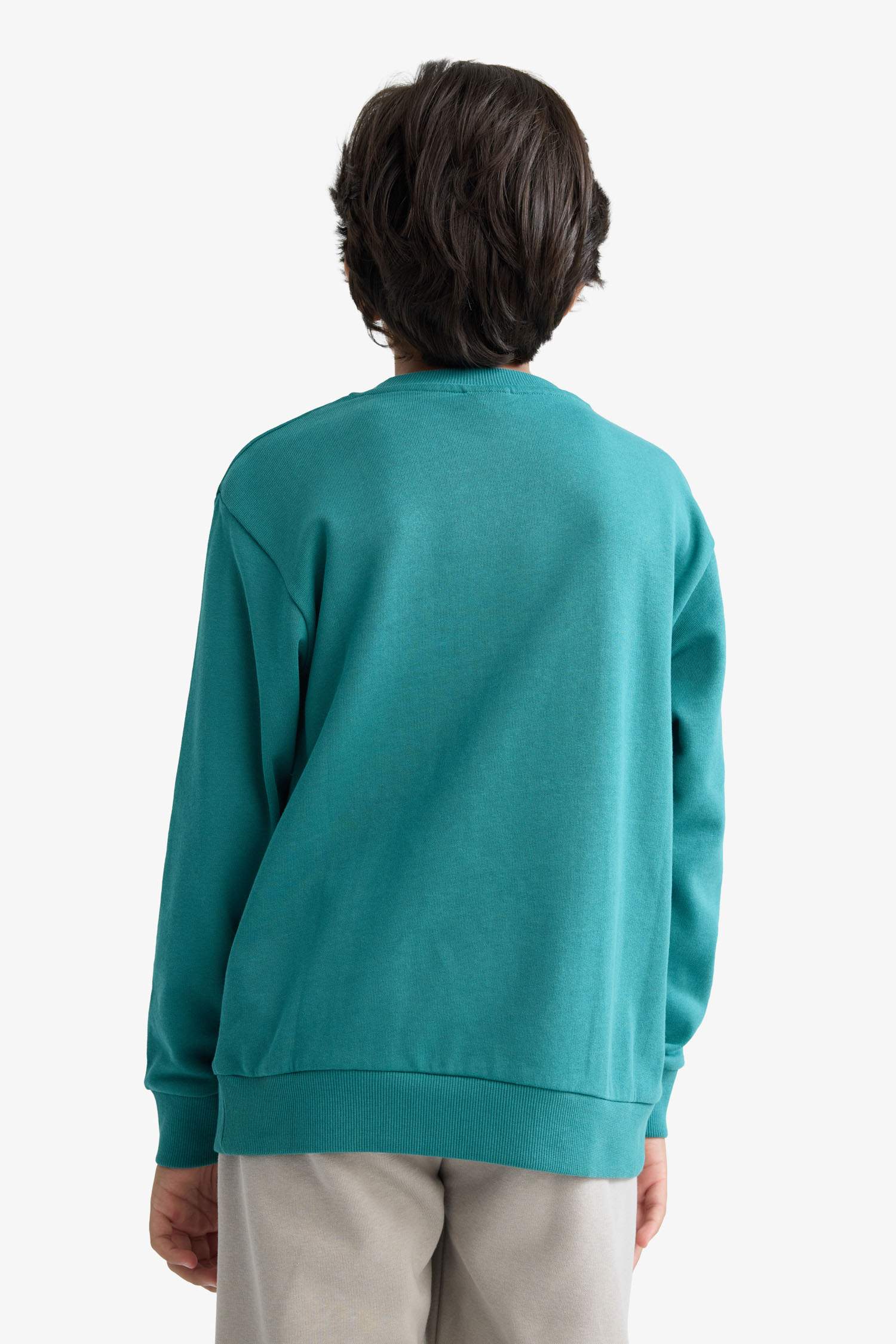 سويت شيرت ولادي بيزك سادة قصة عادية بياخة مستديرة