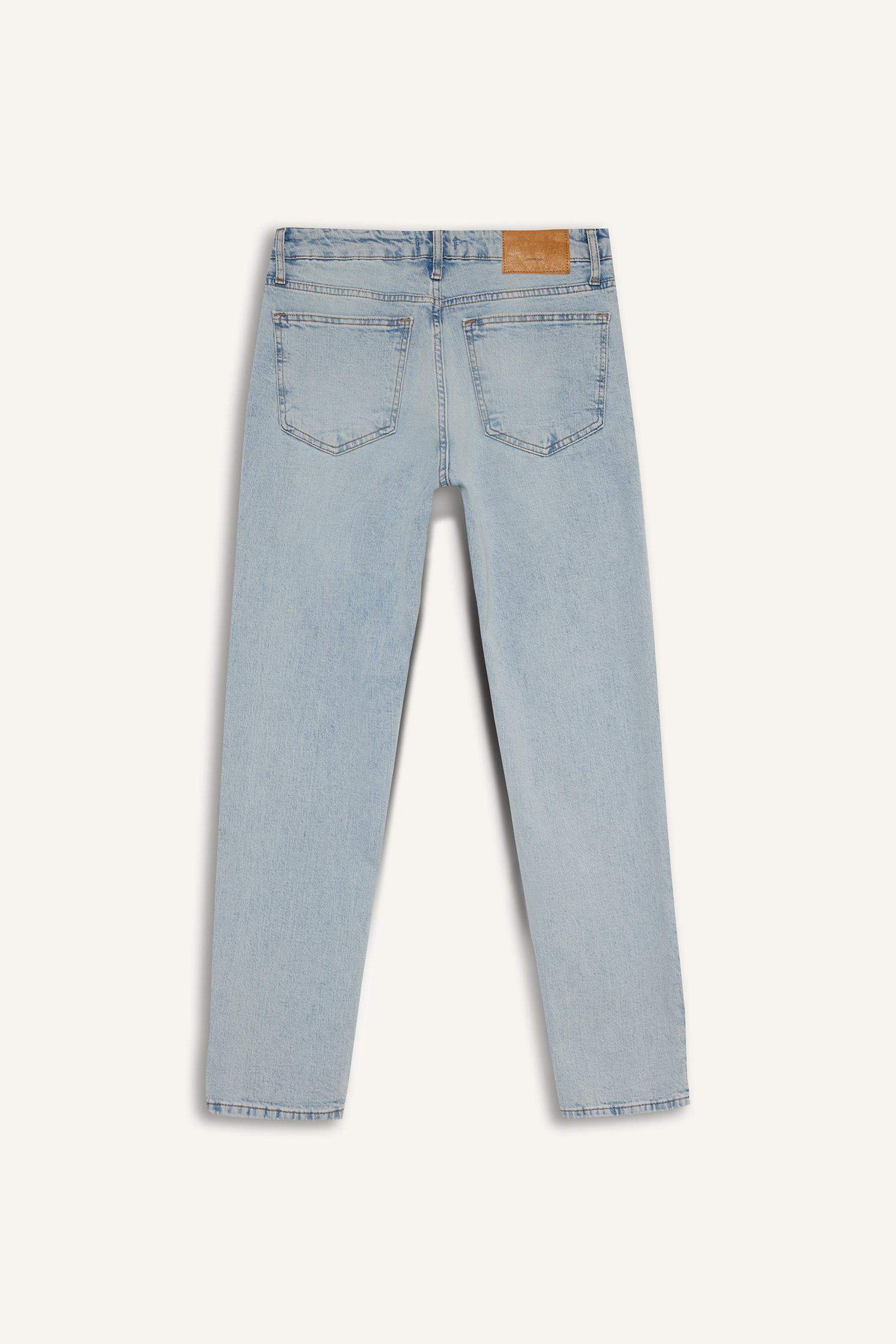 Slim Tapered Fit Dar Kalıp Normal Bel Daralan Paça Jean Pantolon