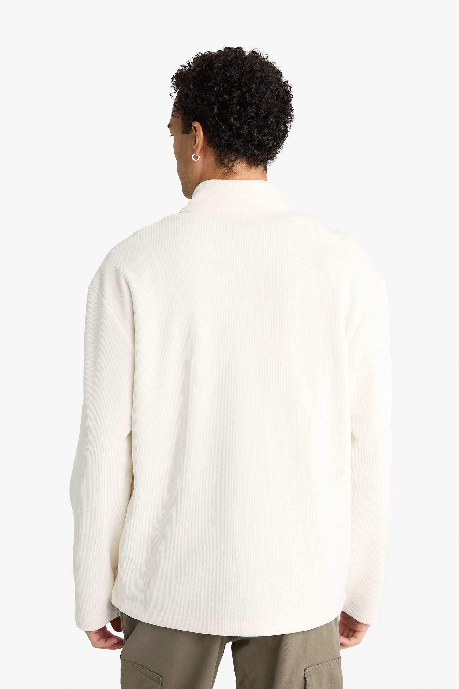 Regular Fit Dik Yaka Yarım Fermuarlı Kadife Sweatshirt