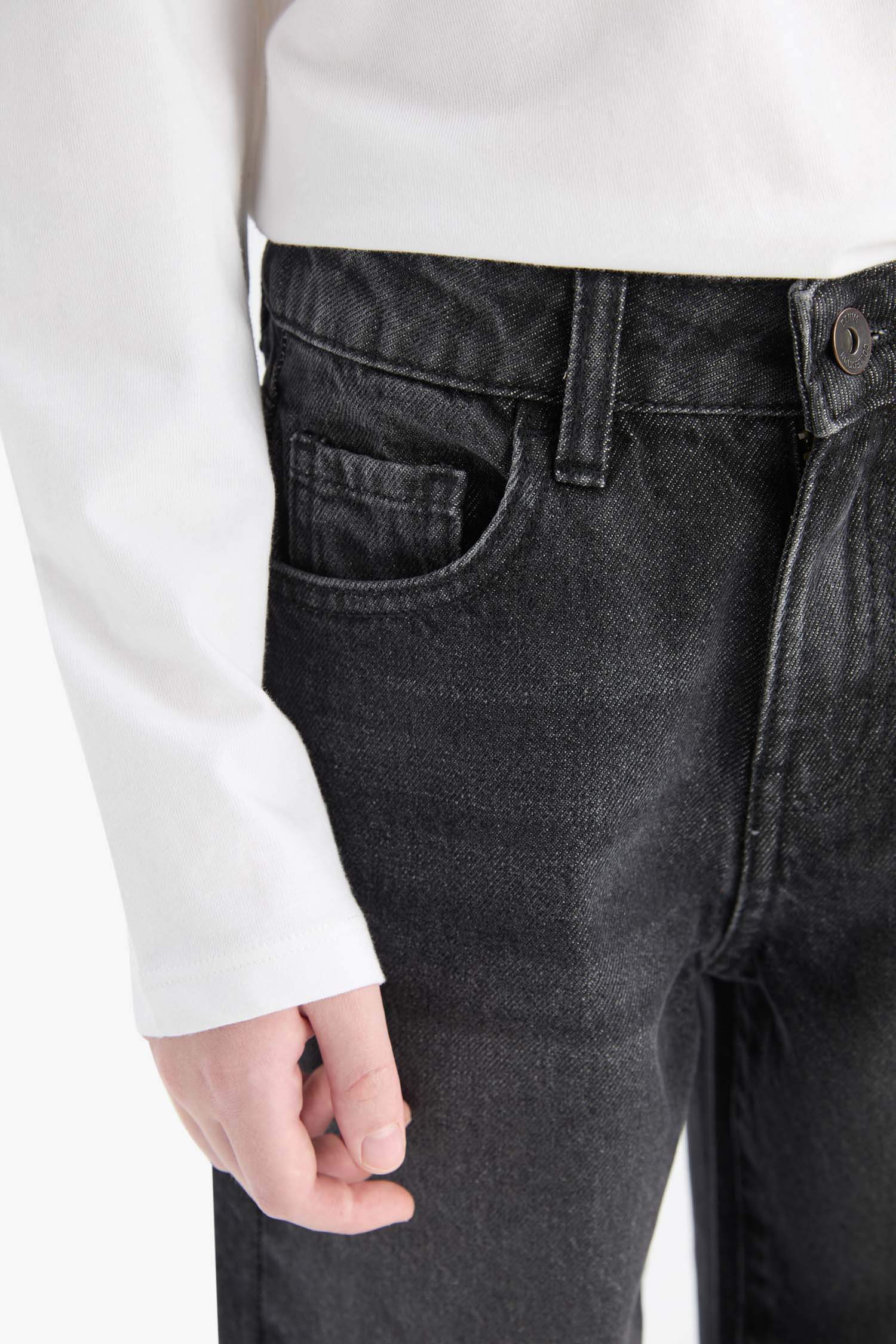 بنطرون جينز أولادي وايد ليج برجل عادي