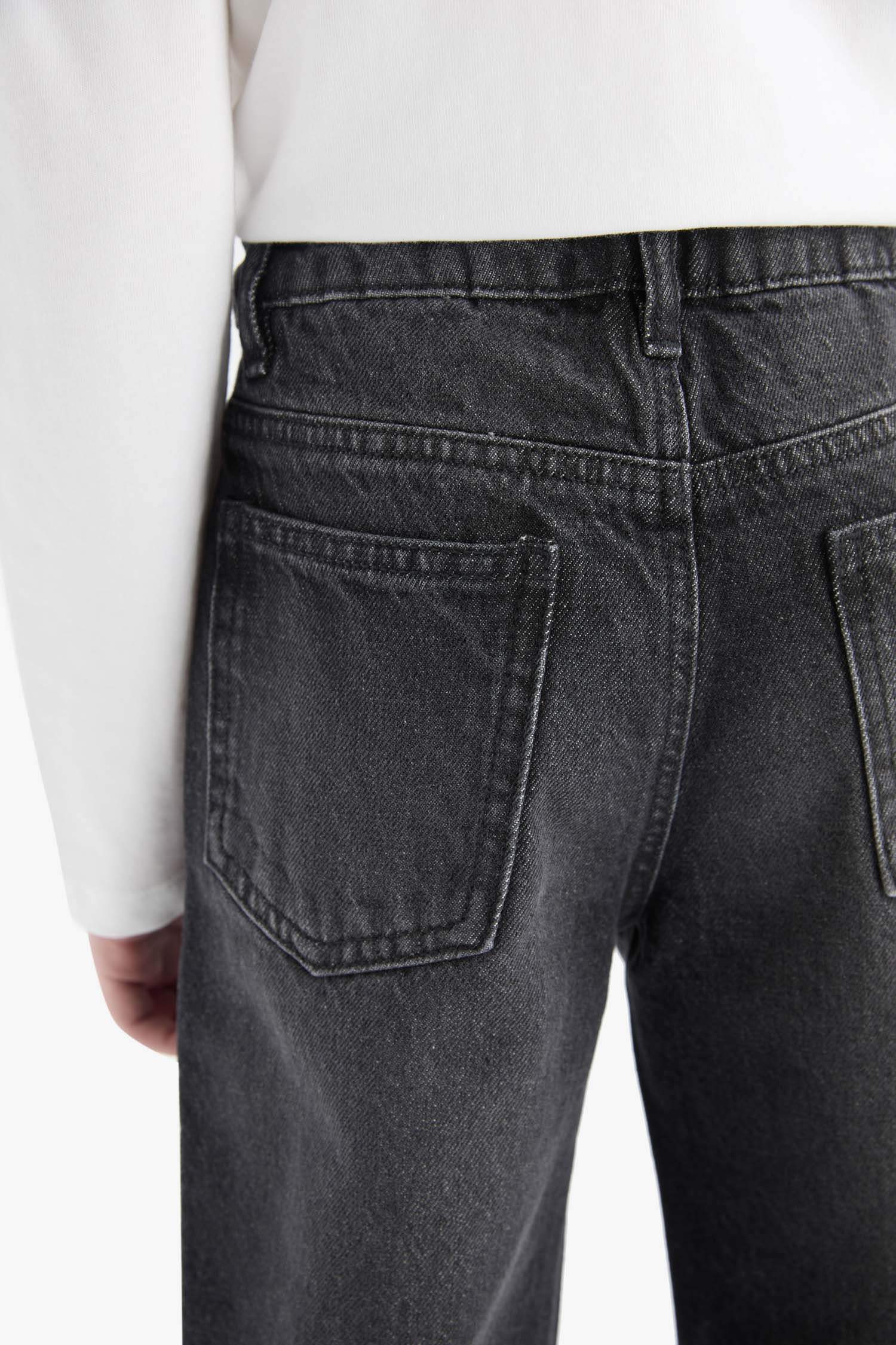 بنطرون جينز أولادي وايد ليج برجل عادي