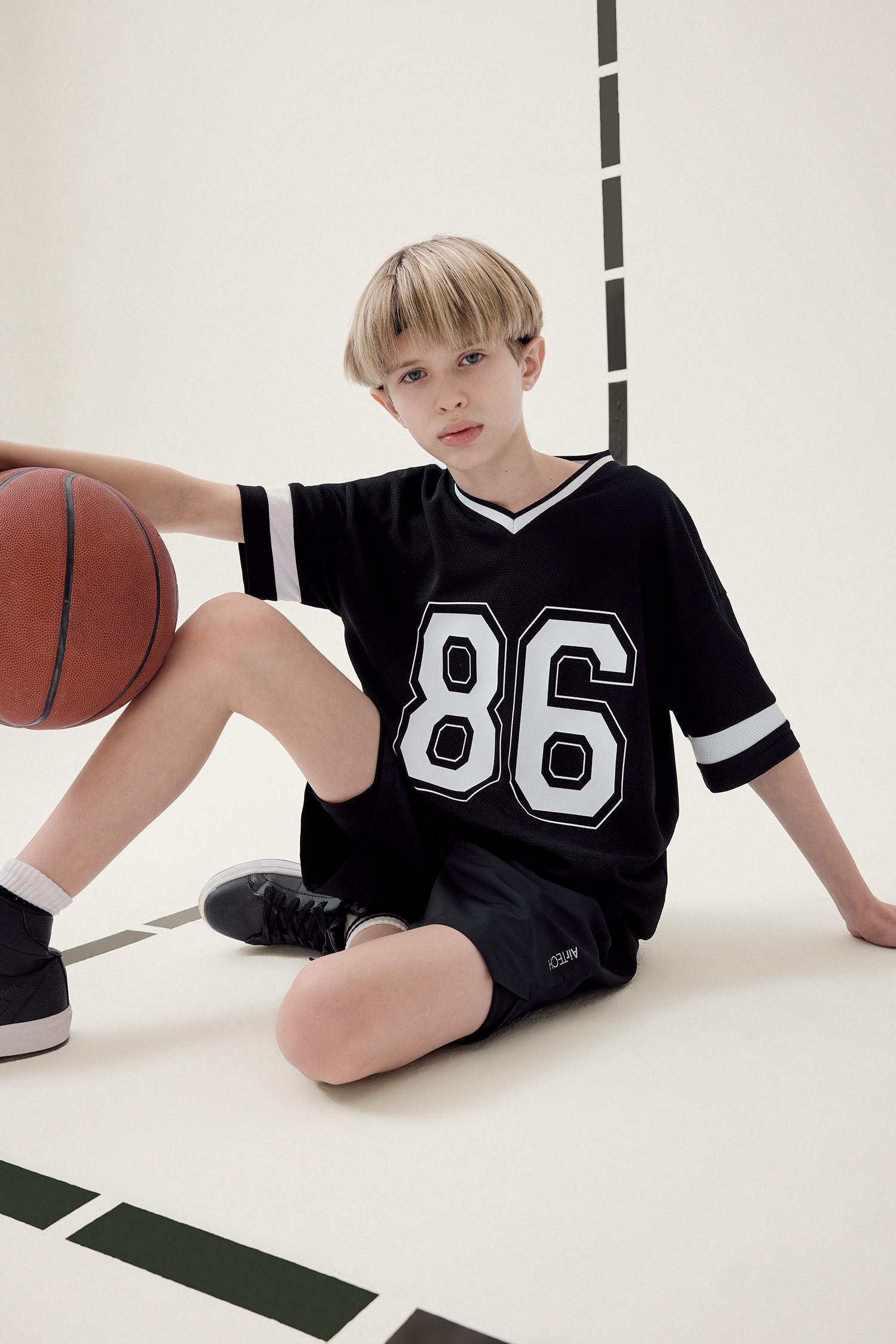 T-shirt oversize imprimé à col V et manches courtes pour garçon