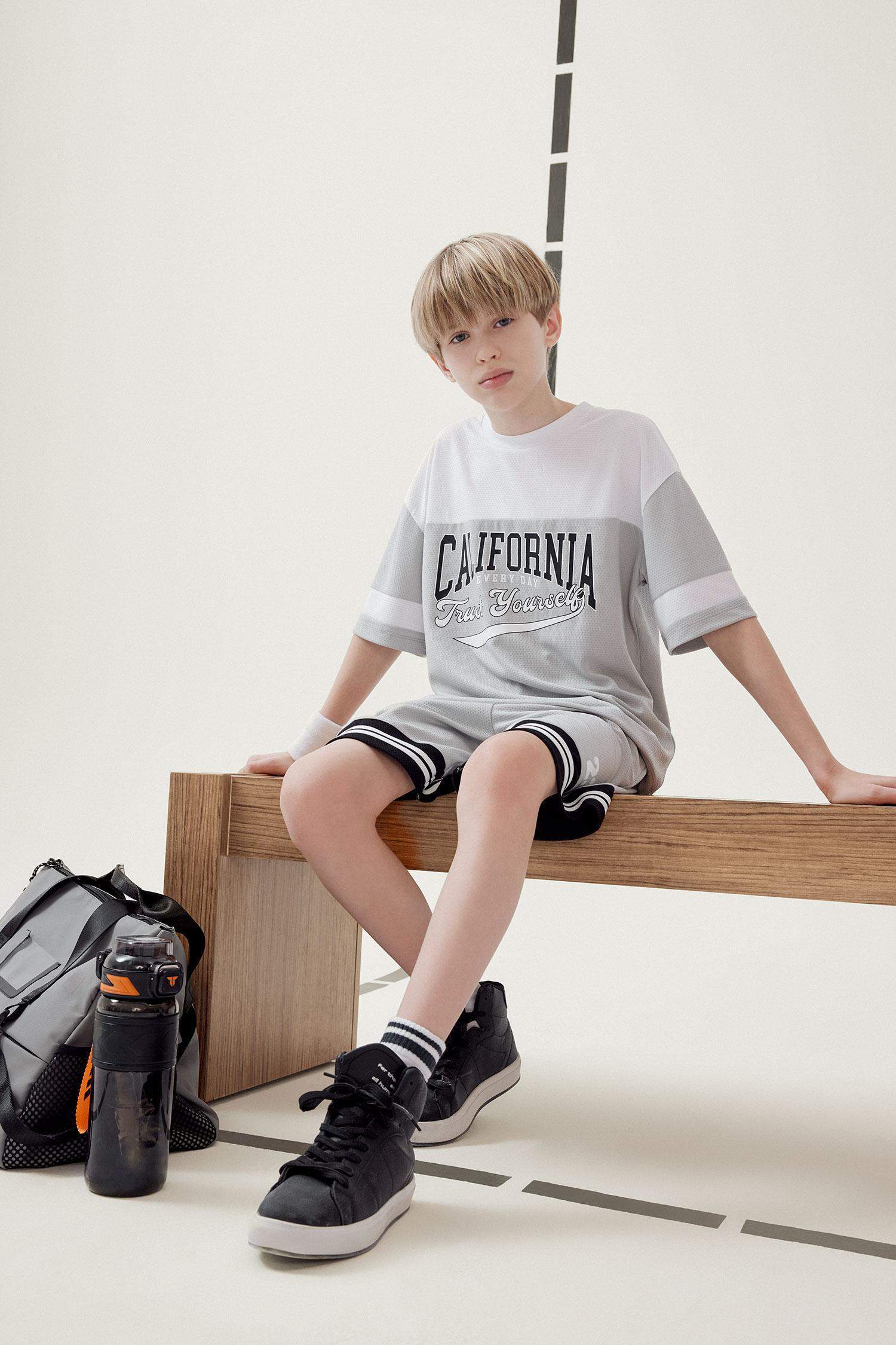 Boy Regular Fit Number Patterned Shorts