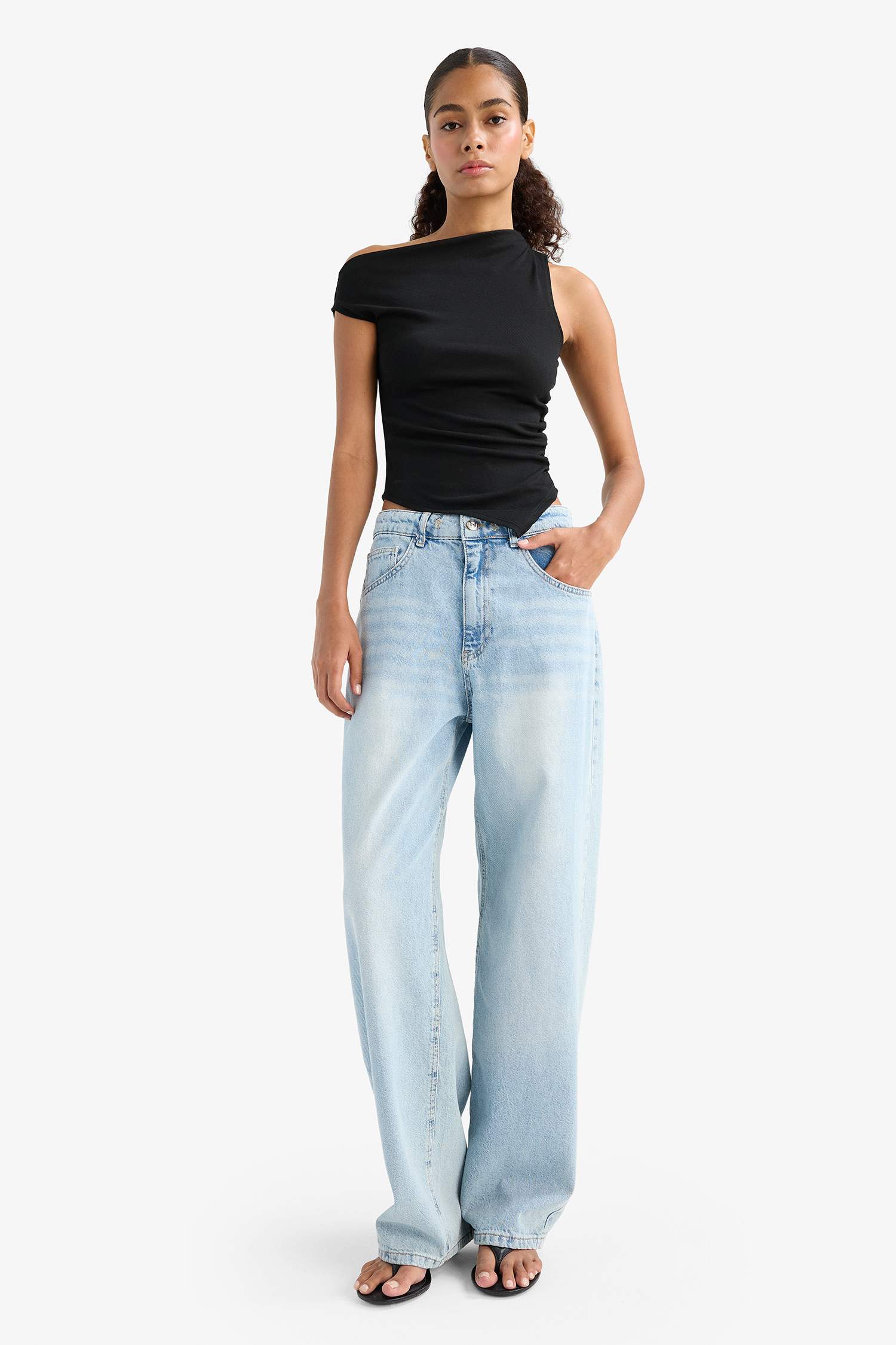 Slim Fit Dar Kesim Tek Omuzlu Ribana Siyah Bluz