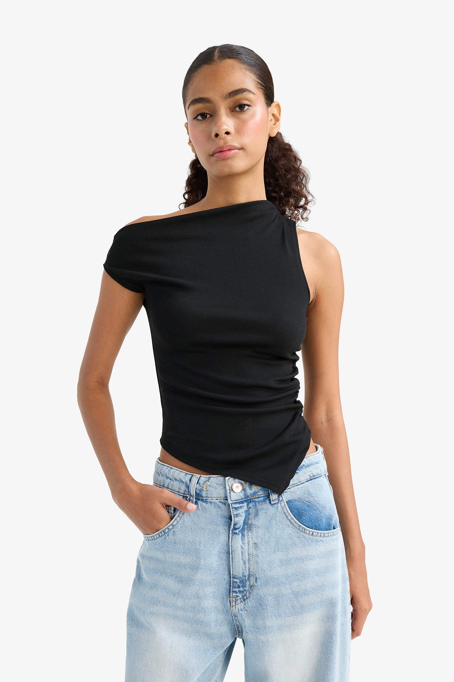 Slim Fit Dar Kesim Tek Omuzlu Ribana Siyah Bluz