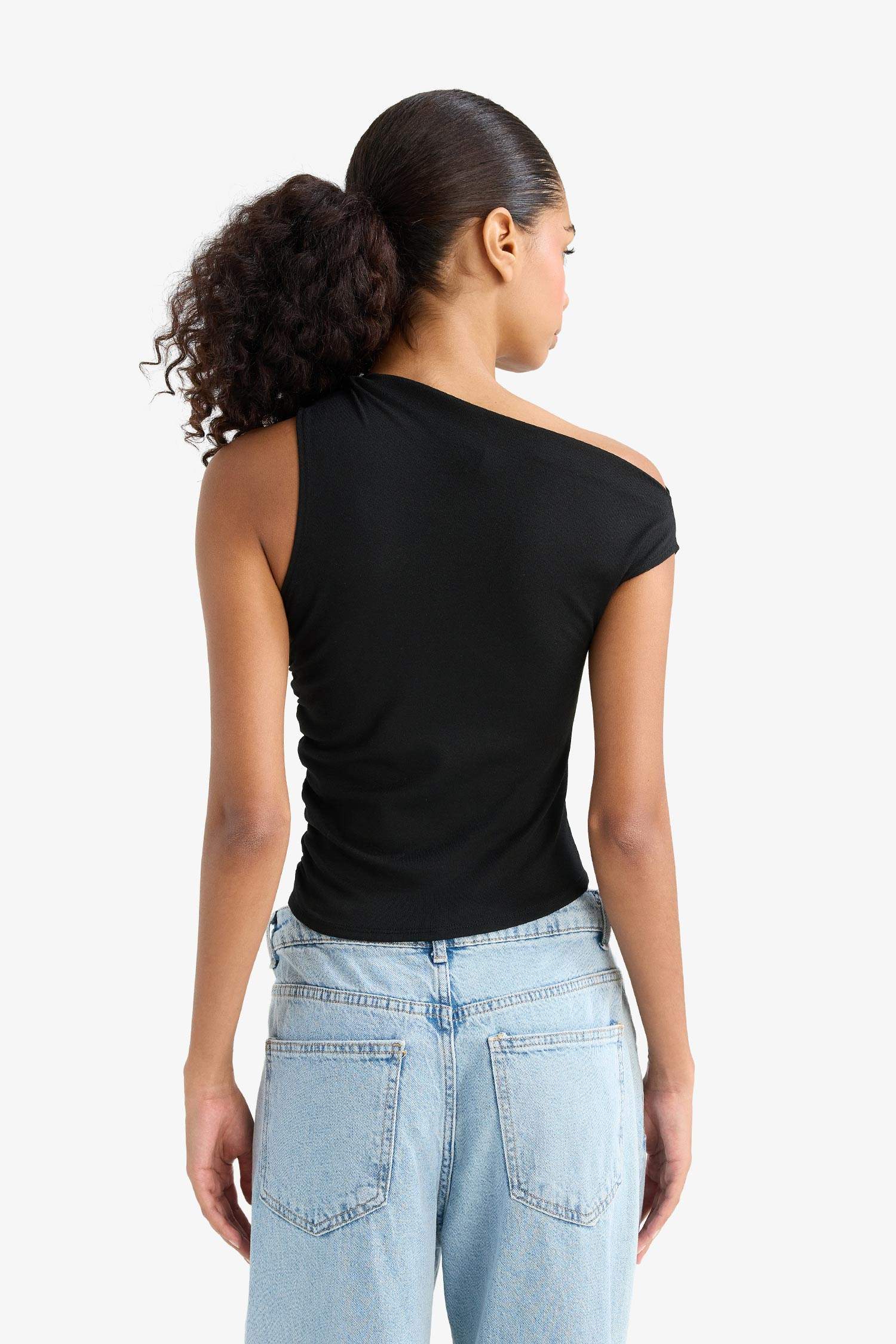 Slim Fit Dar Kesim Tek Omuzlu Ribana Siyah Bluz