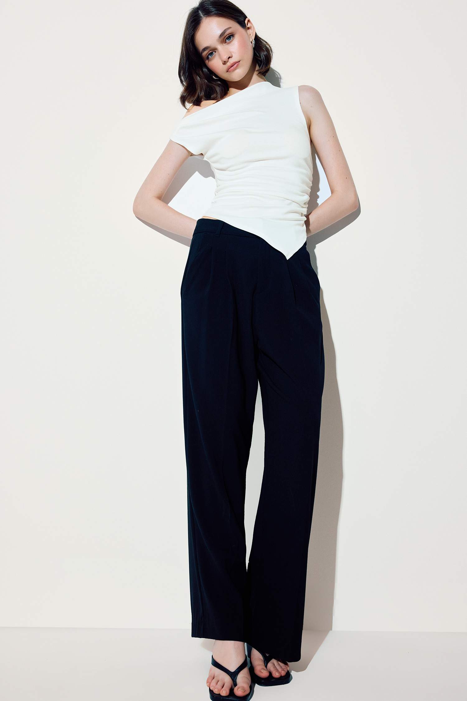 Slim Fit Dar Kesim Tek Omuzlu Ribana Bluz