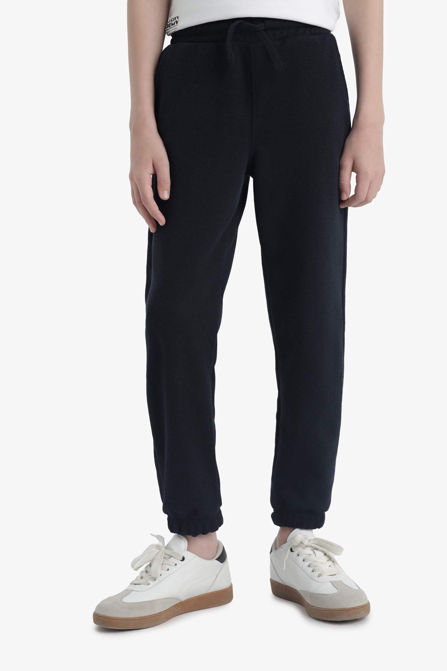 سيت ولادي تيشيرت وبنطلون رياضة قصة عادية - قطعتين