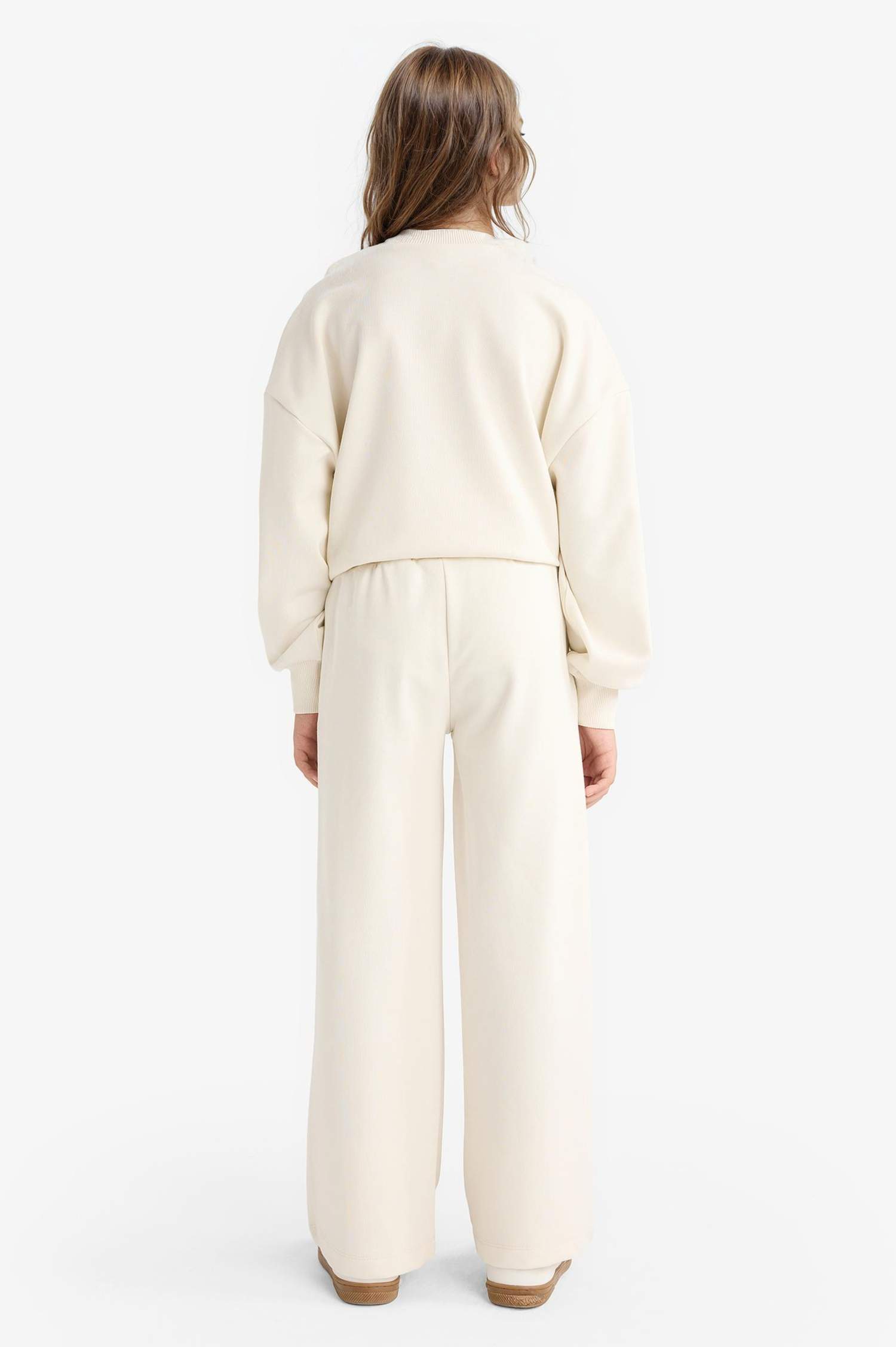 طقم بناتي سويت شيرت وسويت بانتس - قطعتين