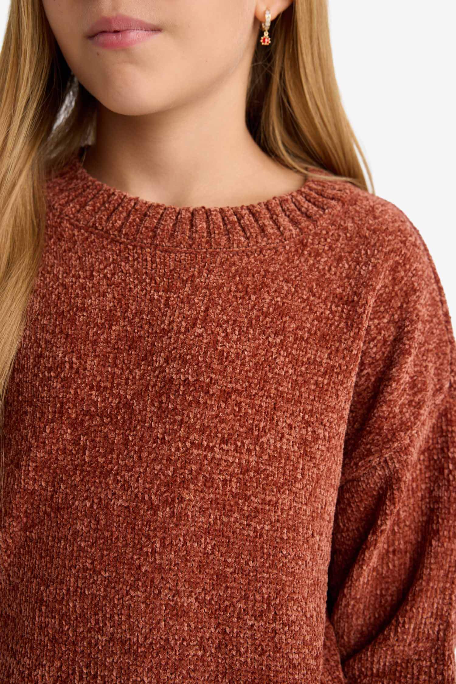 Girl Crew Neck Chenille Knit Pullover
