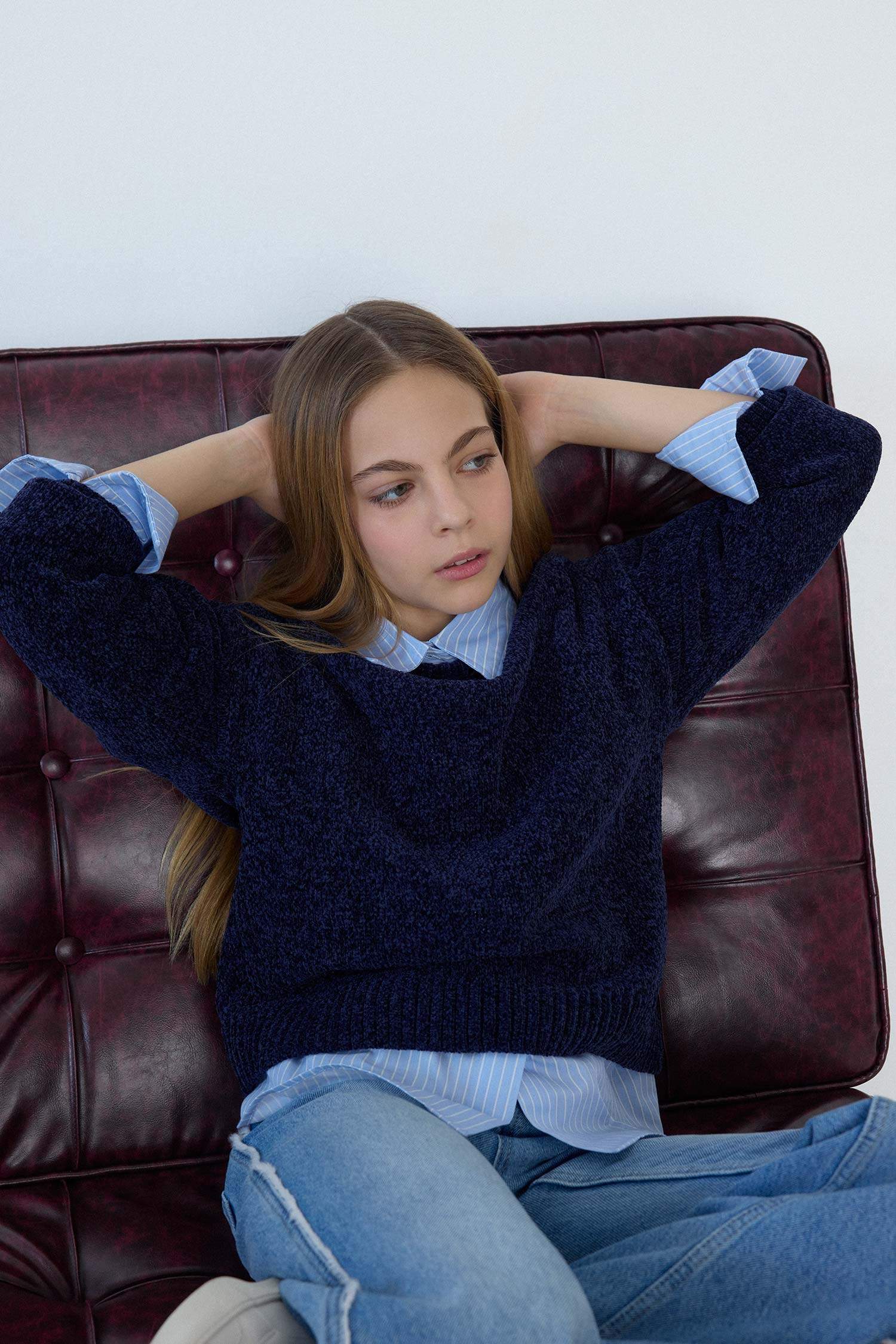 Girl Regular Fit Crew Neck Pullover