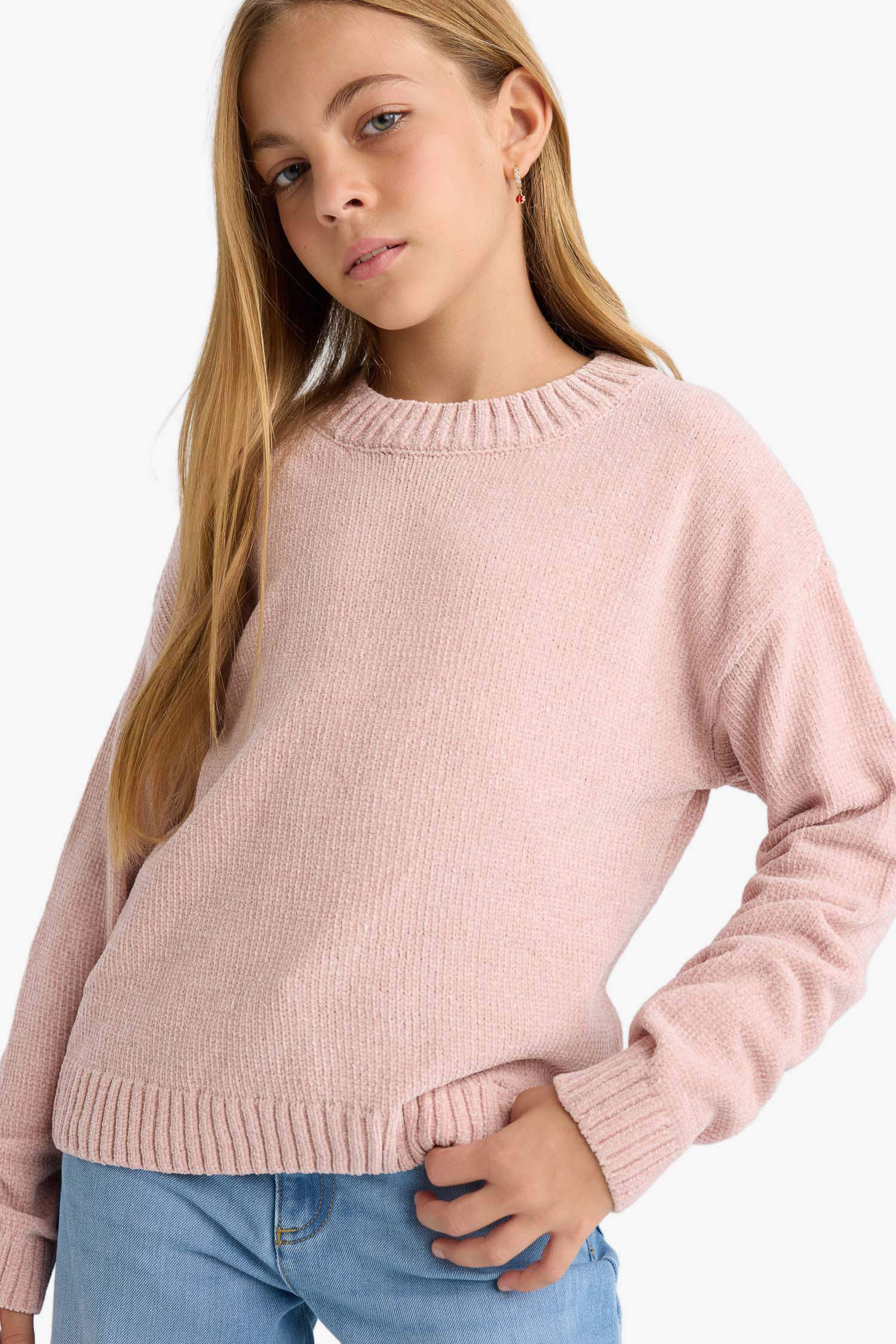 Girl Regular Fit Crew Neck Pullover