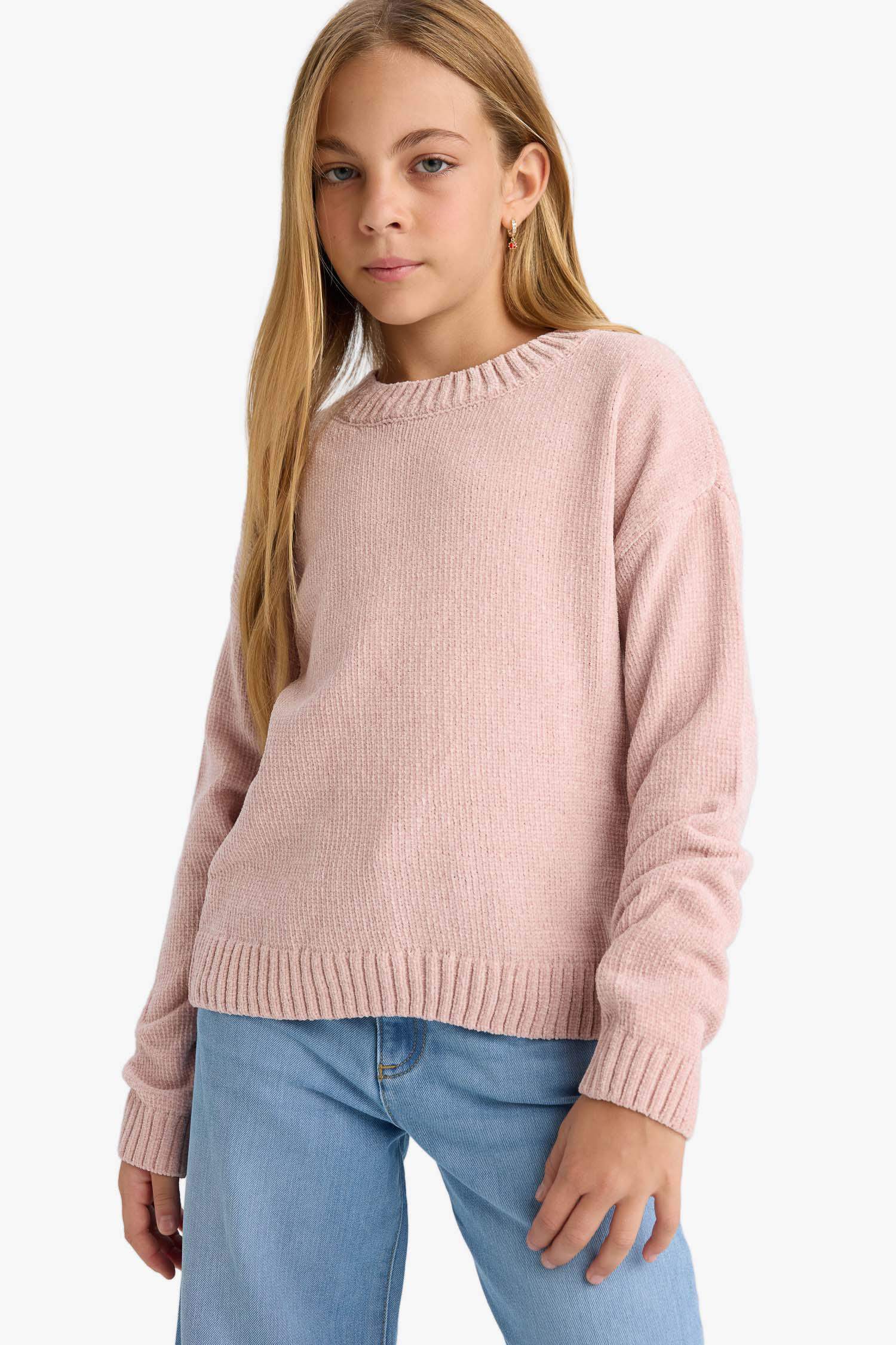 Girl Regular Fit Crew Neck Pullover