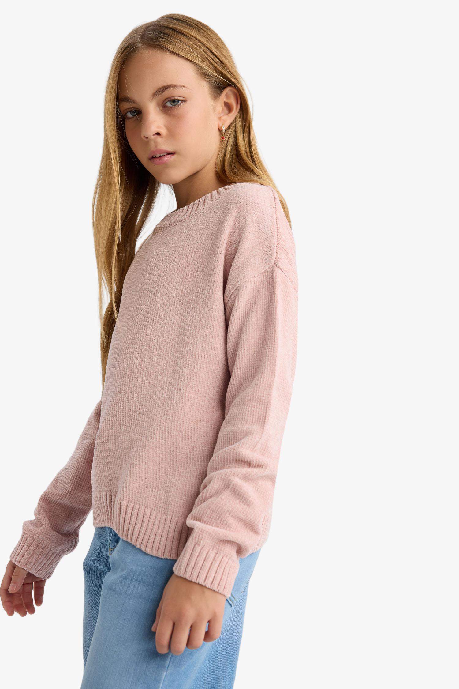 Girl Regular Fit Crew Neck Pullover