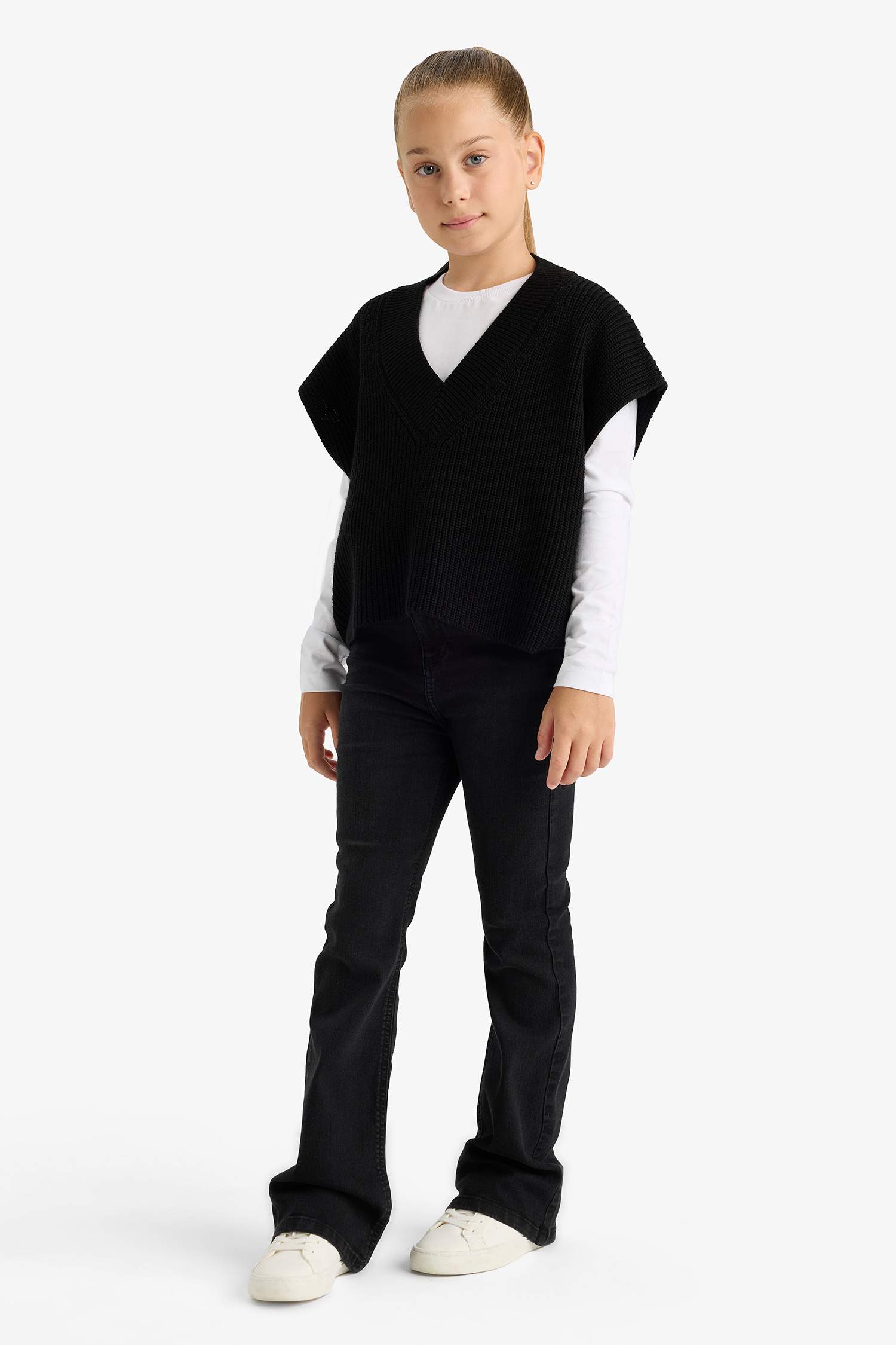 Girl Oversize Fit V-Neck Knit Vest