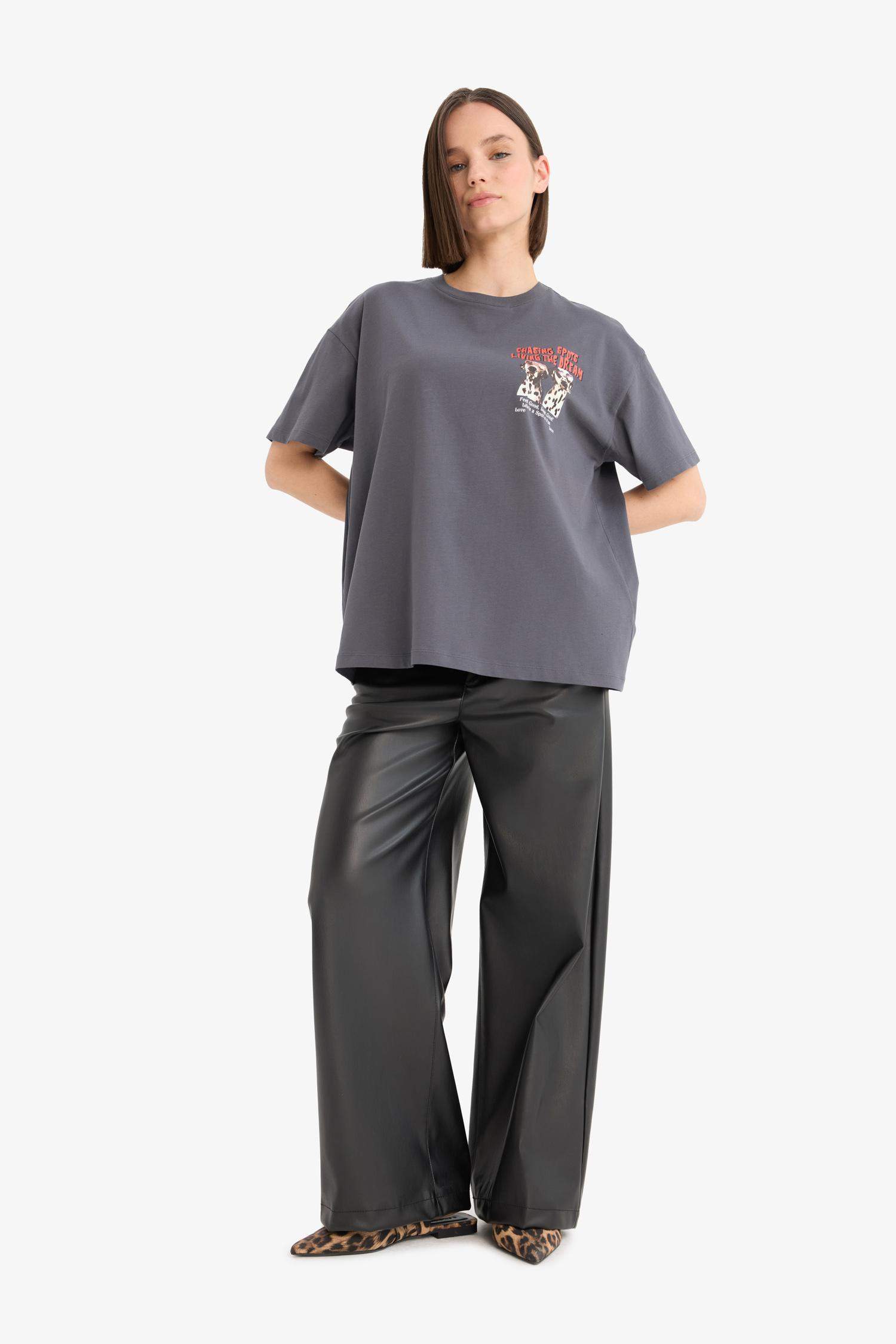 Oversize Fit Crew Neck Back Printed T-Shirt