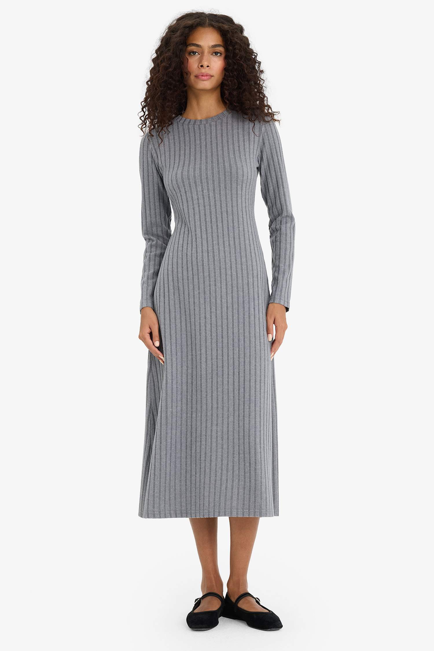 тығыз көйлек с мойын ұзын жеңді Ұзын жеңді трикотаж көйлек