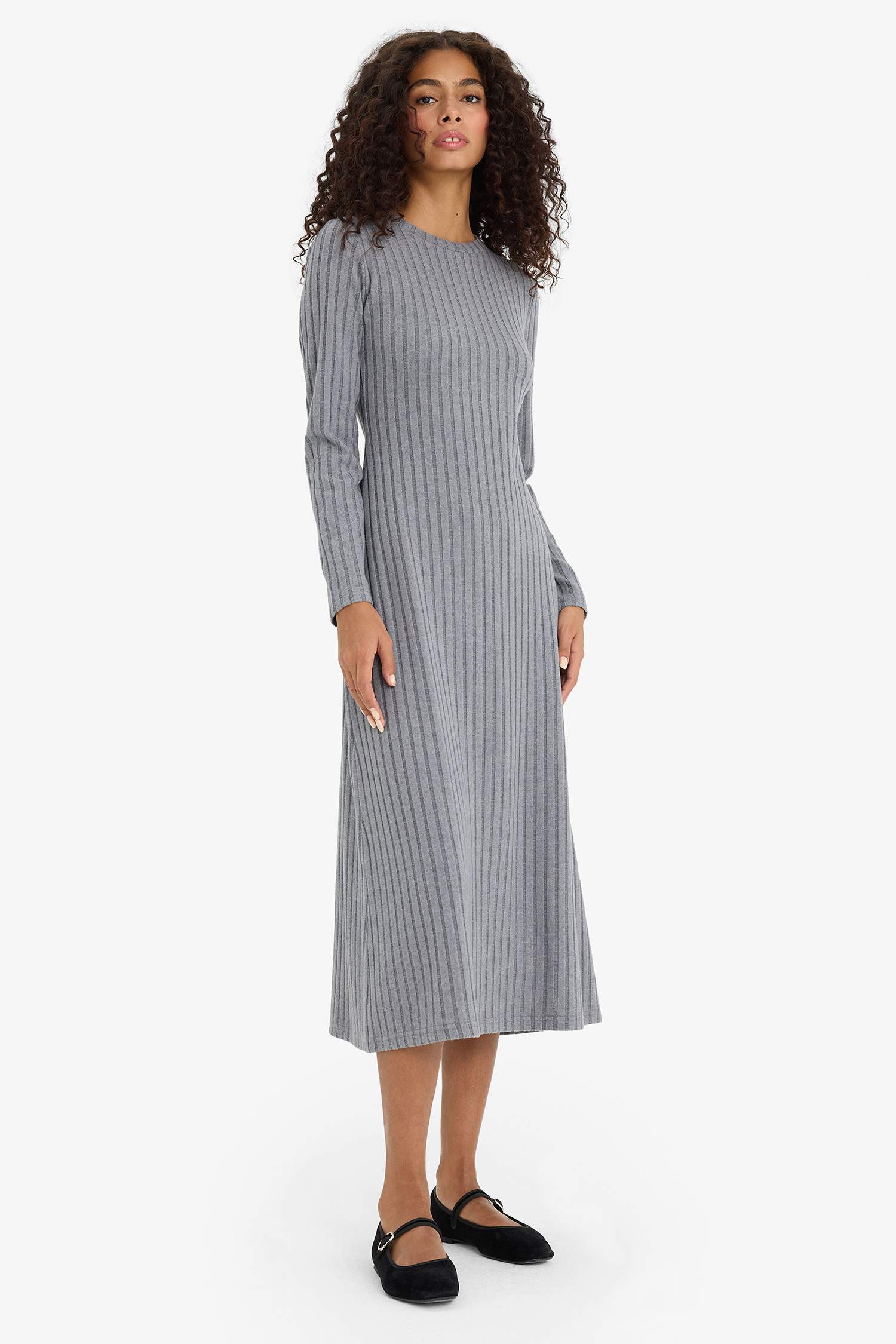 тығыз көйлек с мойын ұзын жеңді Ұзын жеңді трикотаж көйлек