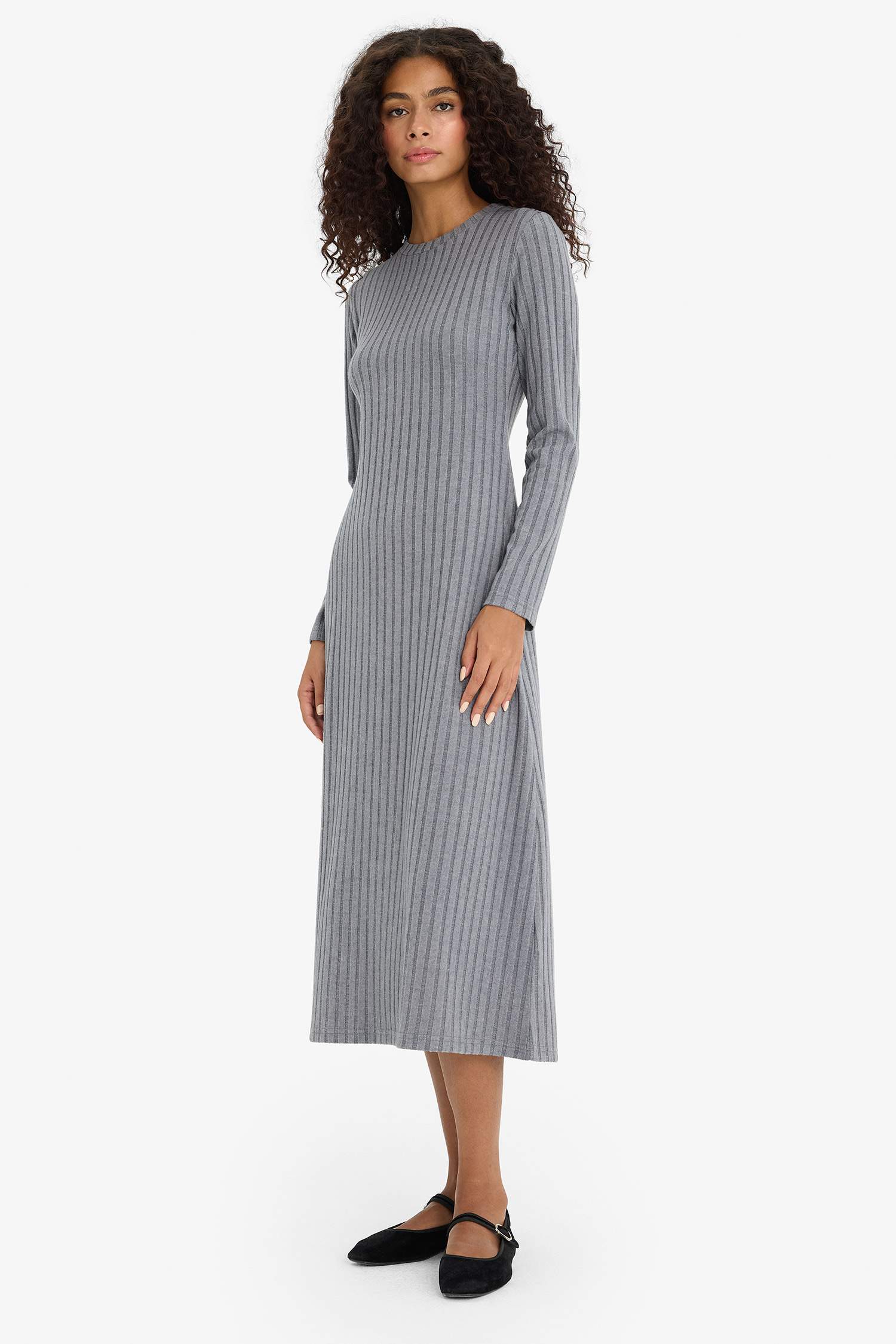 тығыз көйлек с мойын ұзын жеңді Ұзын жеңді трикотаж көйлек